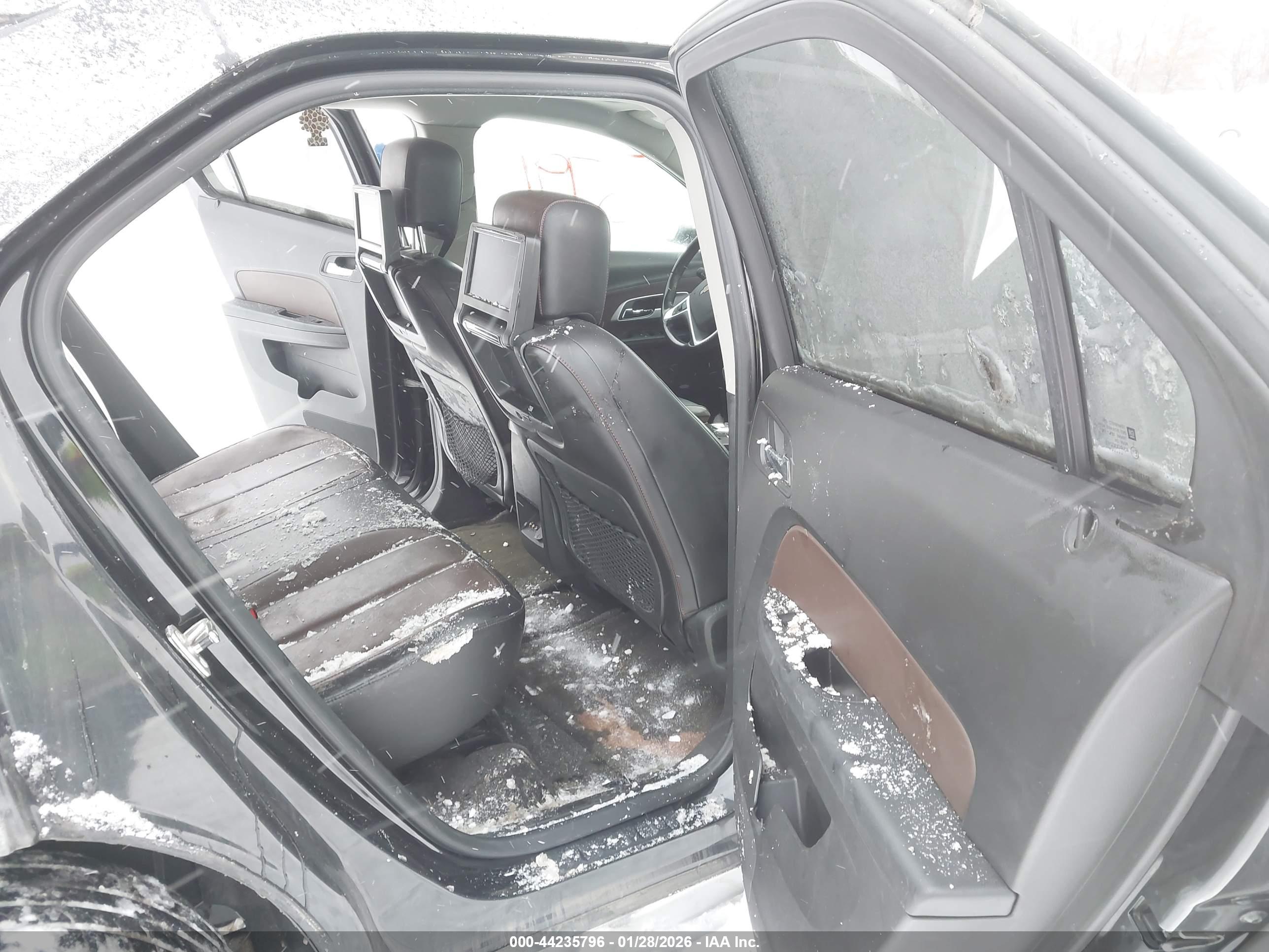 CHEVROLET EQUINOX image 8
