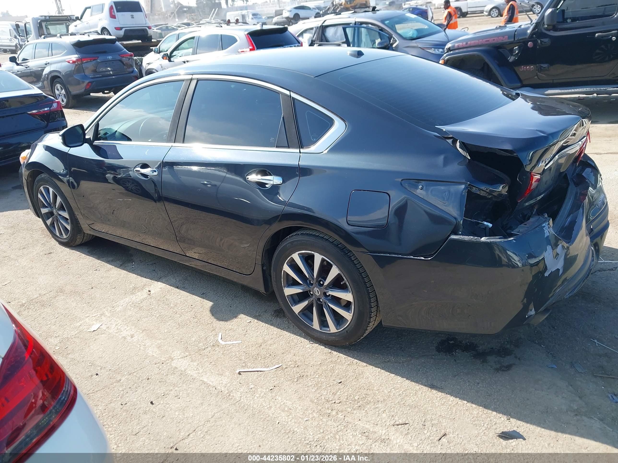 NISSAN ALTIMA image 3