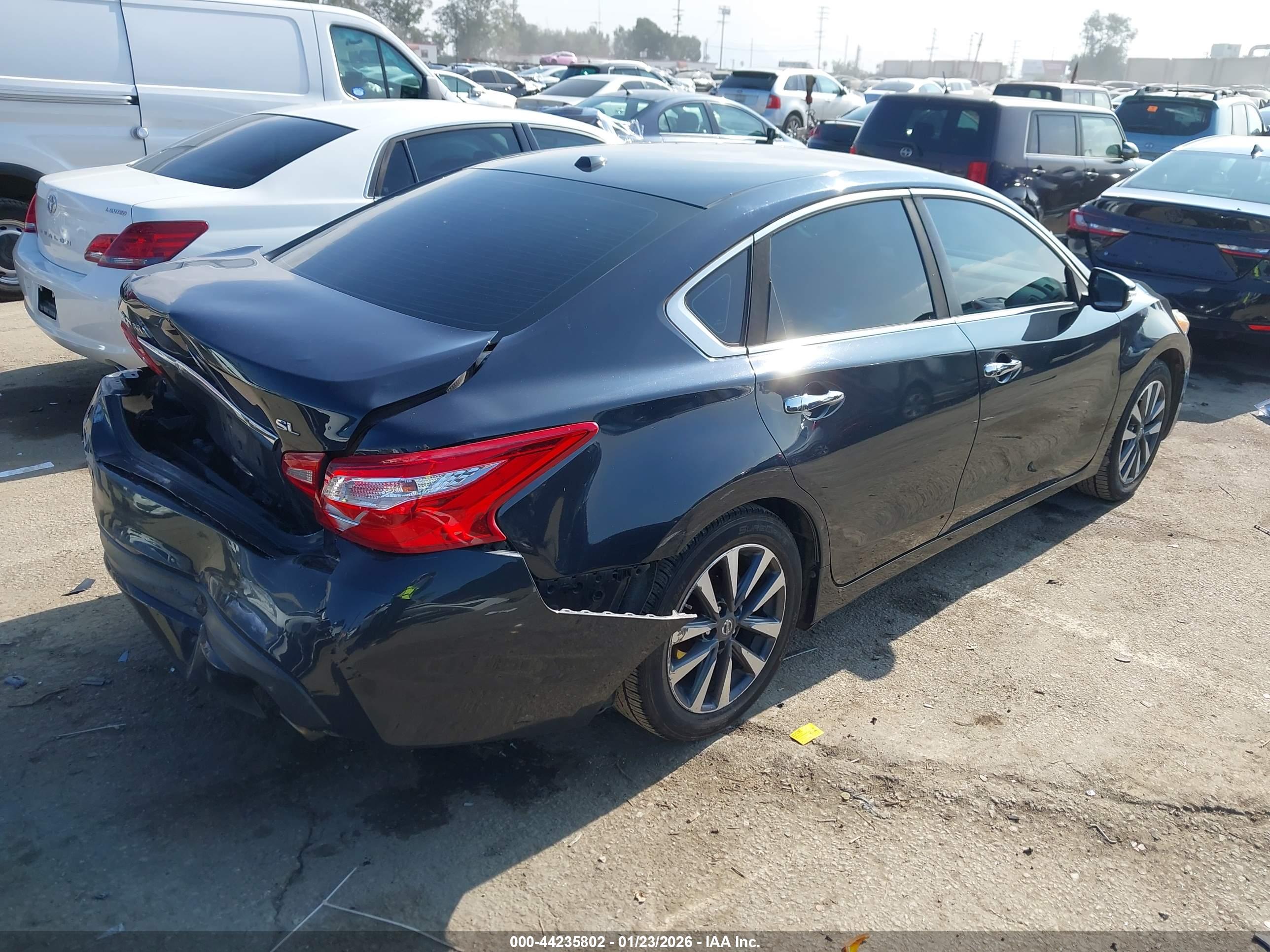 NISSAN ALTIMA image 4