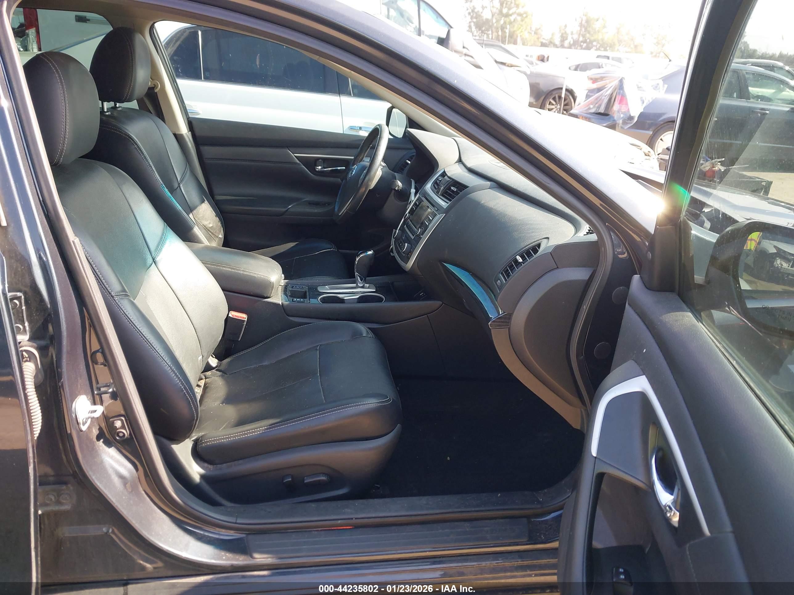 NISSAN ALTIMA image 5