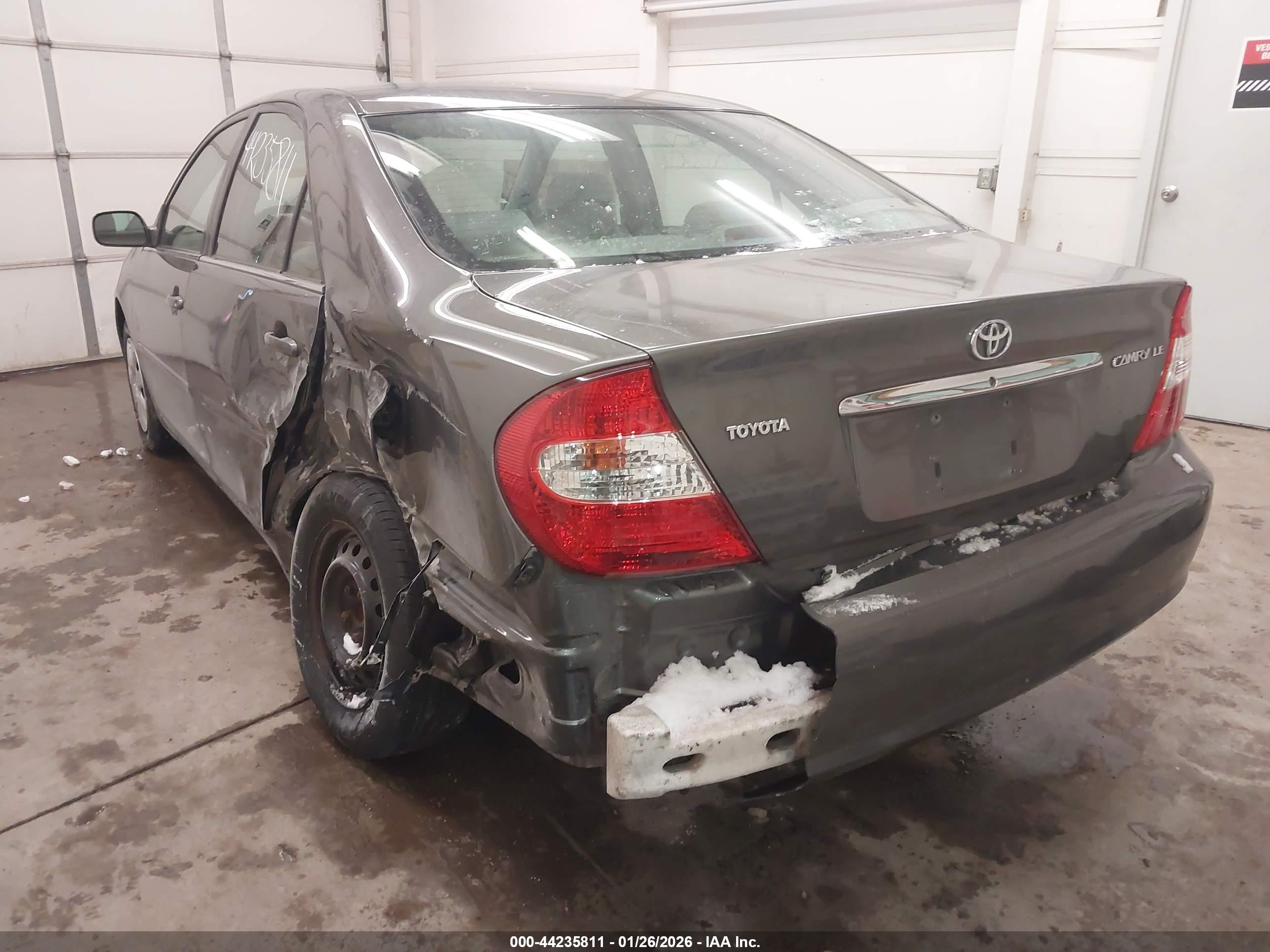 TOYOTA CAMRY image 3