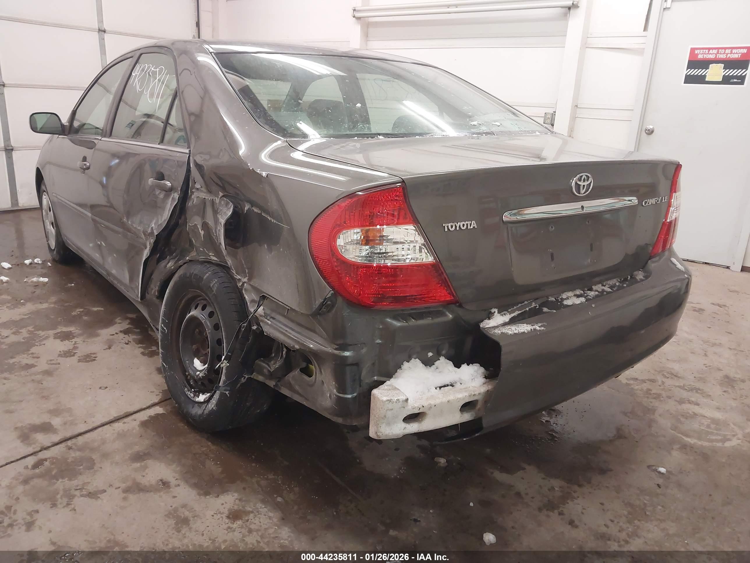 TOYOTA CAMRY image 6