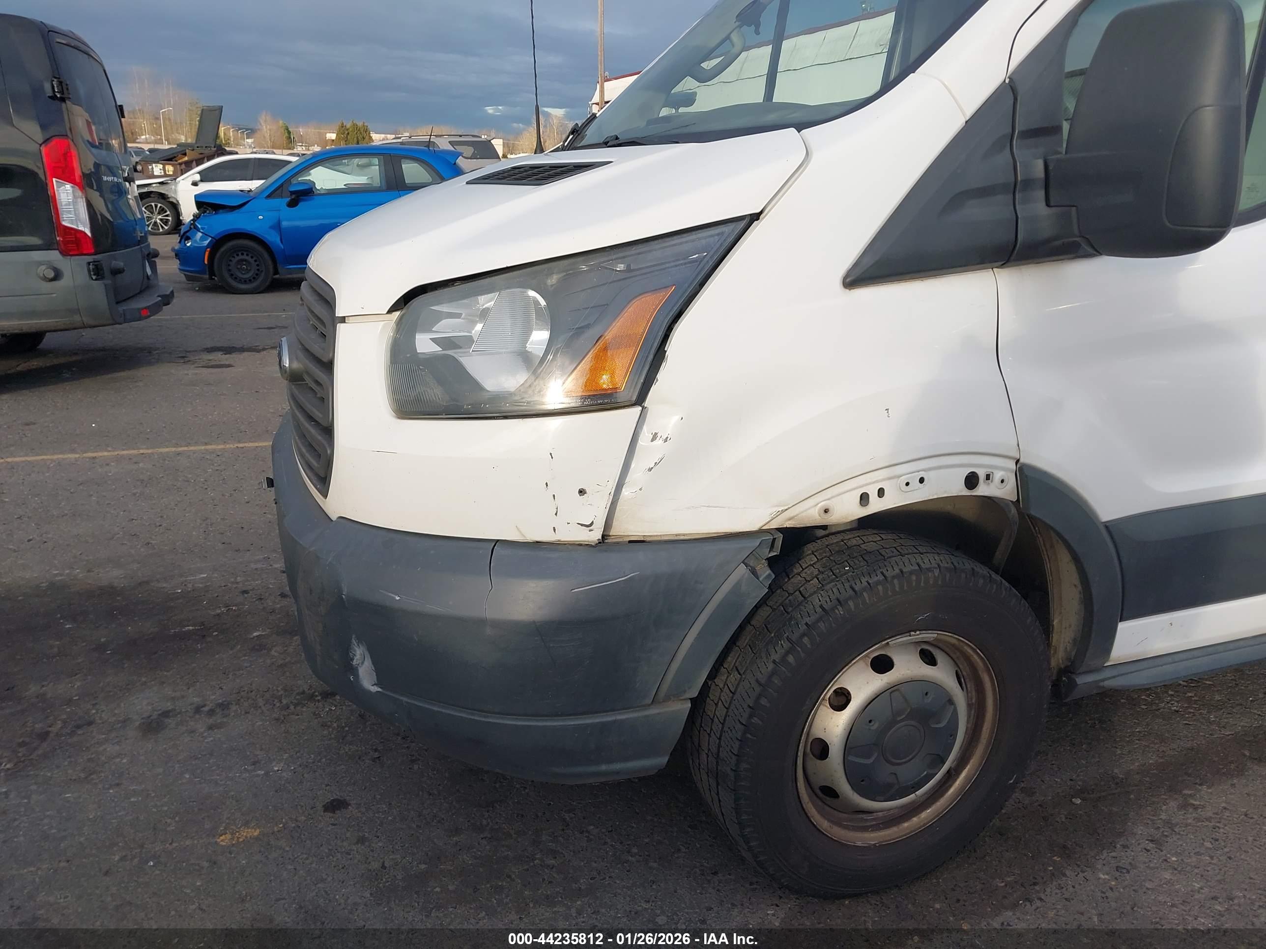 FORD TRANSIT-250 image 6