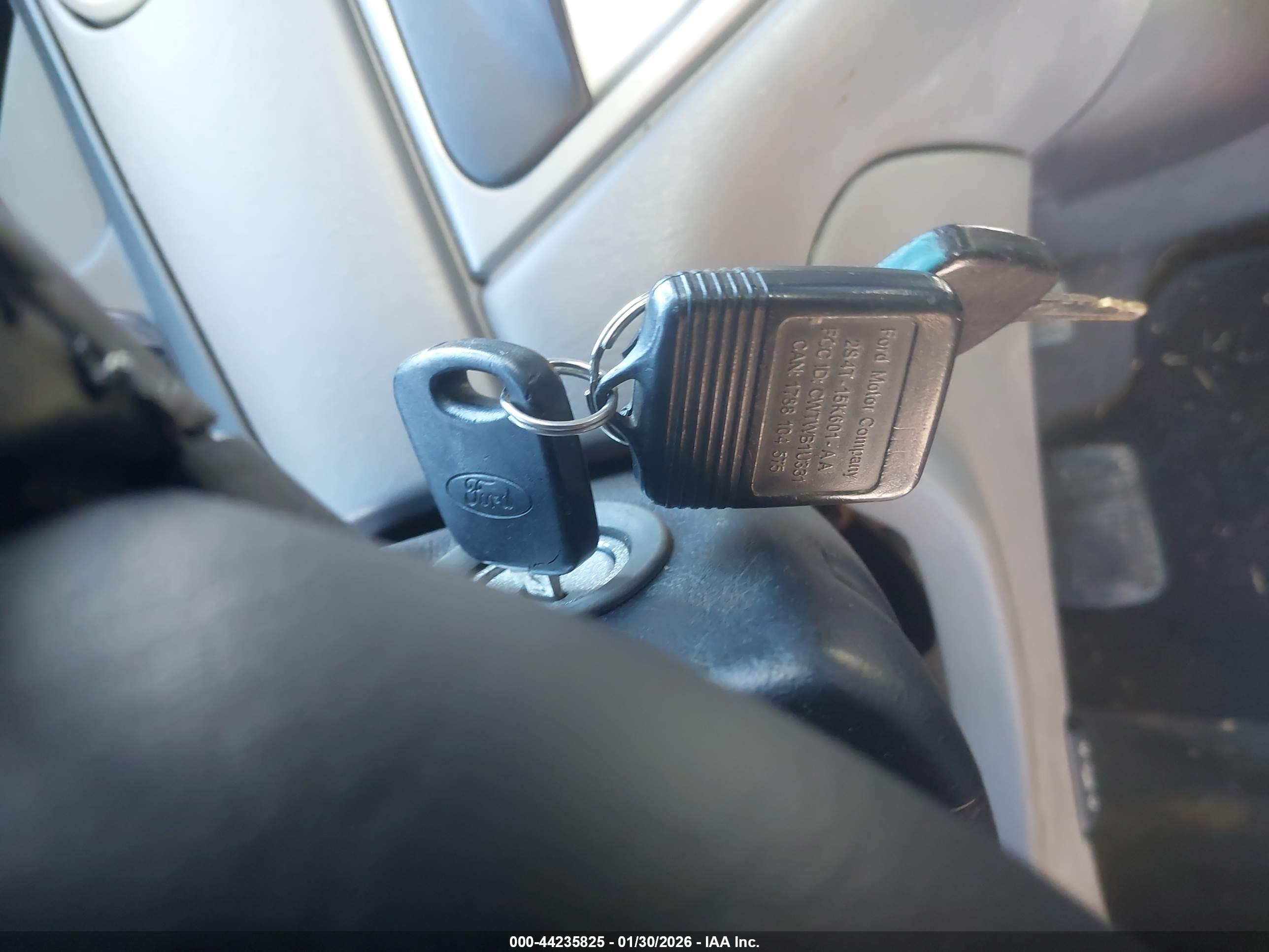 FORD FOCUS image 11