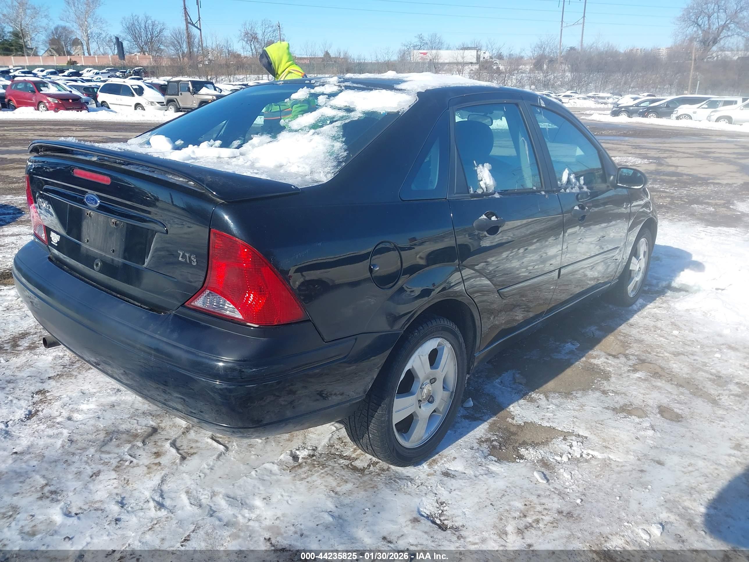 FORD FOCUS image 4