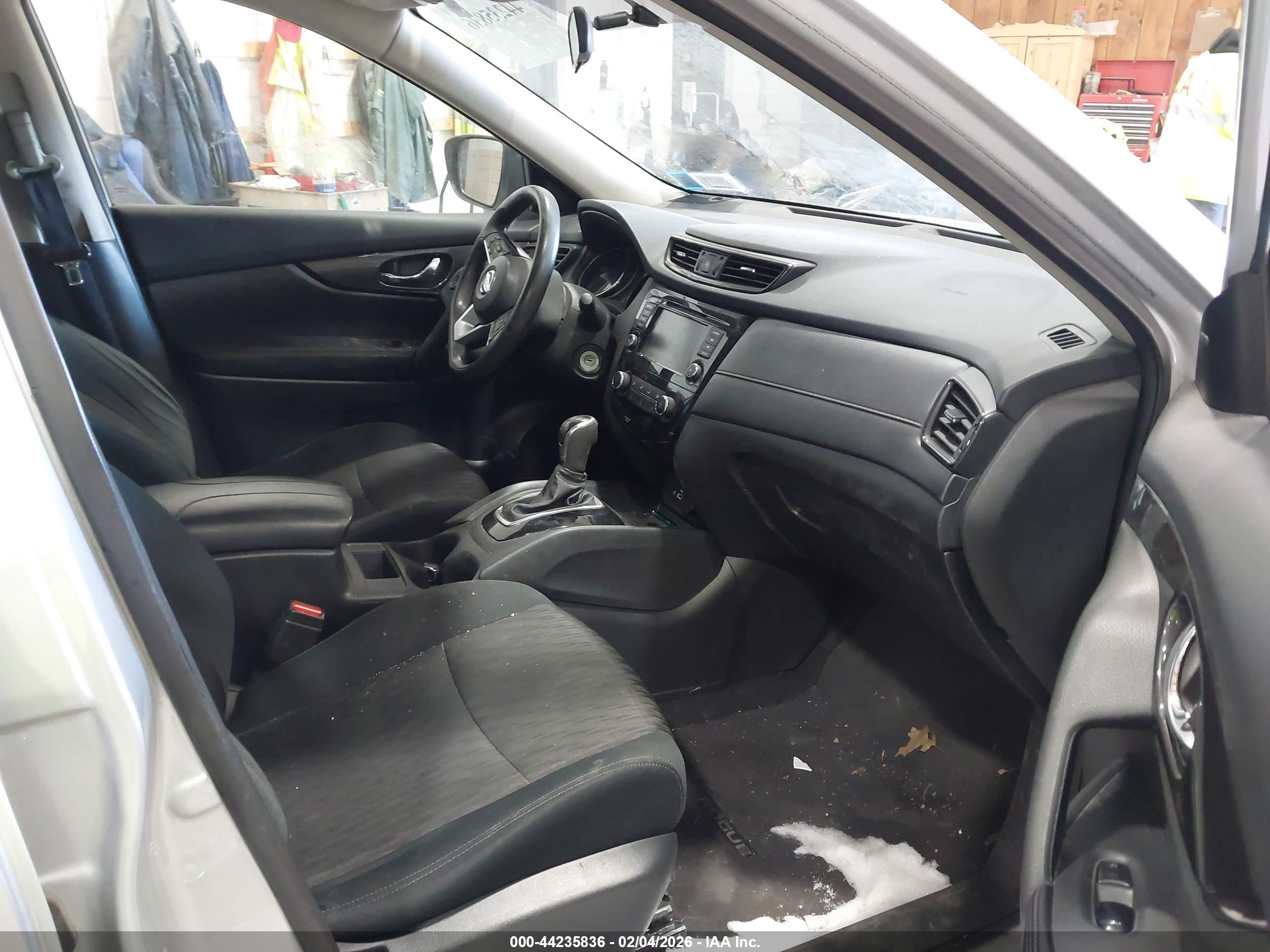 NISSAN ROGUE image 5