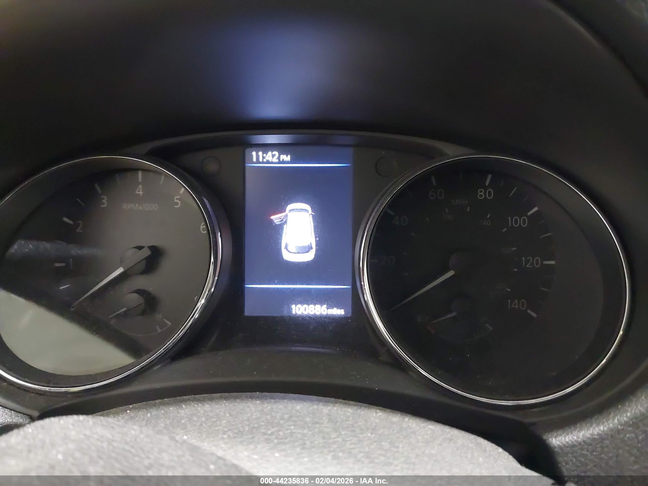 NISSAN ROGUE image 7