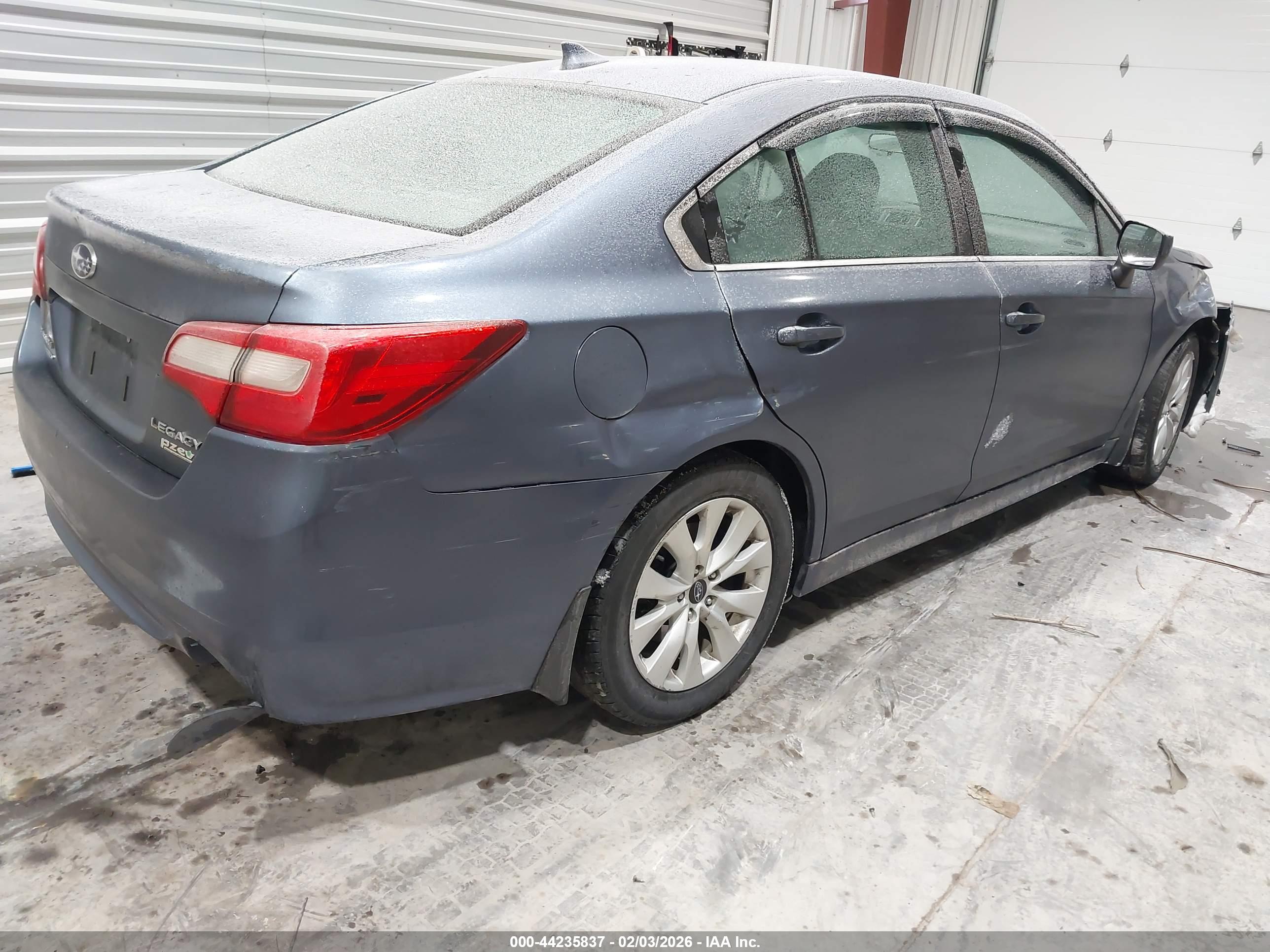 SUBARU LEGACY image 4