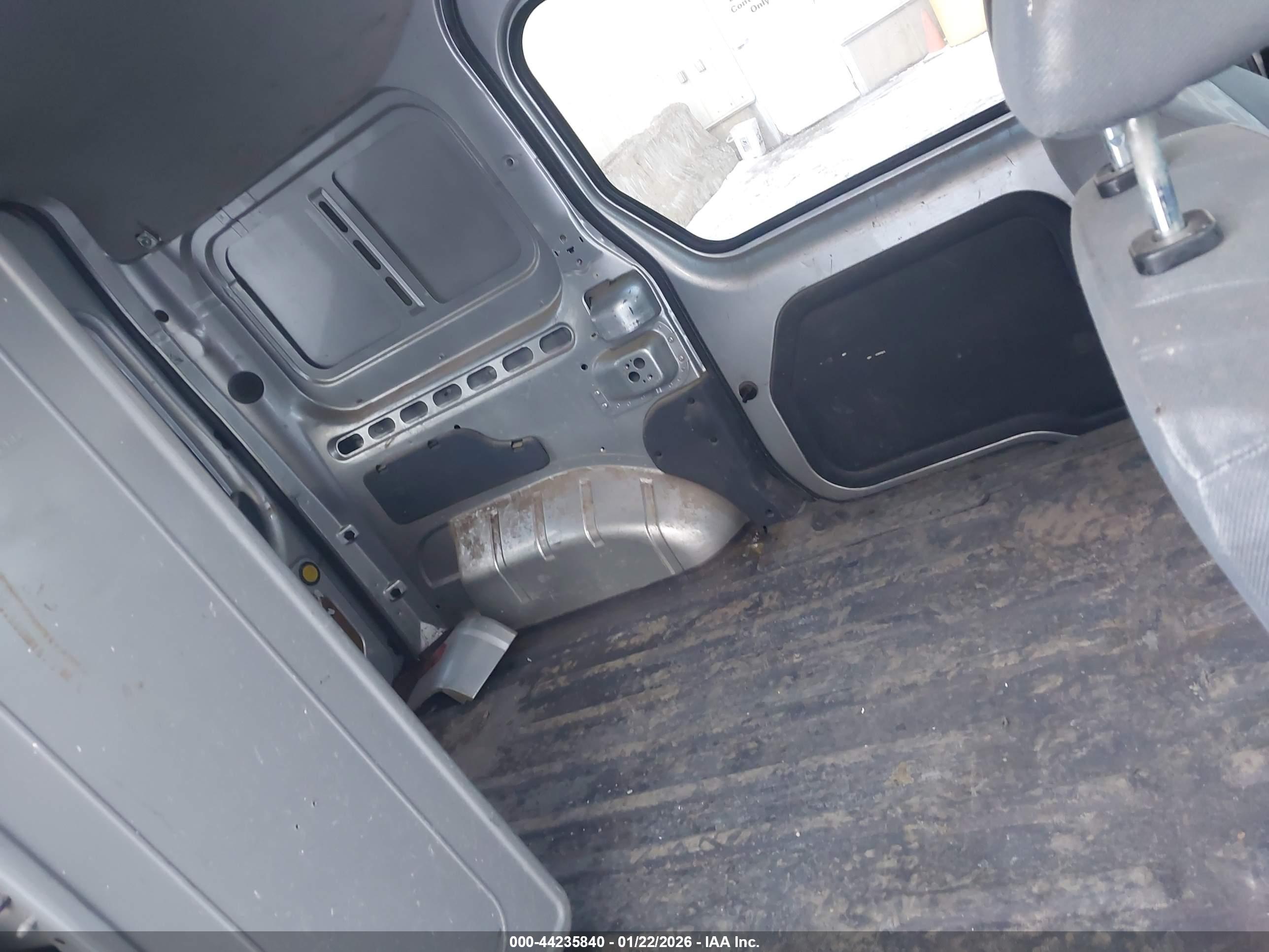 FORD TRANSIT image 8