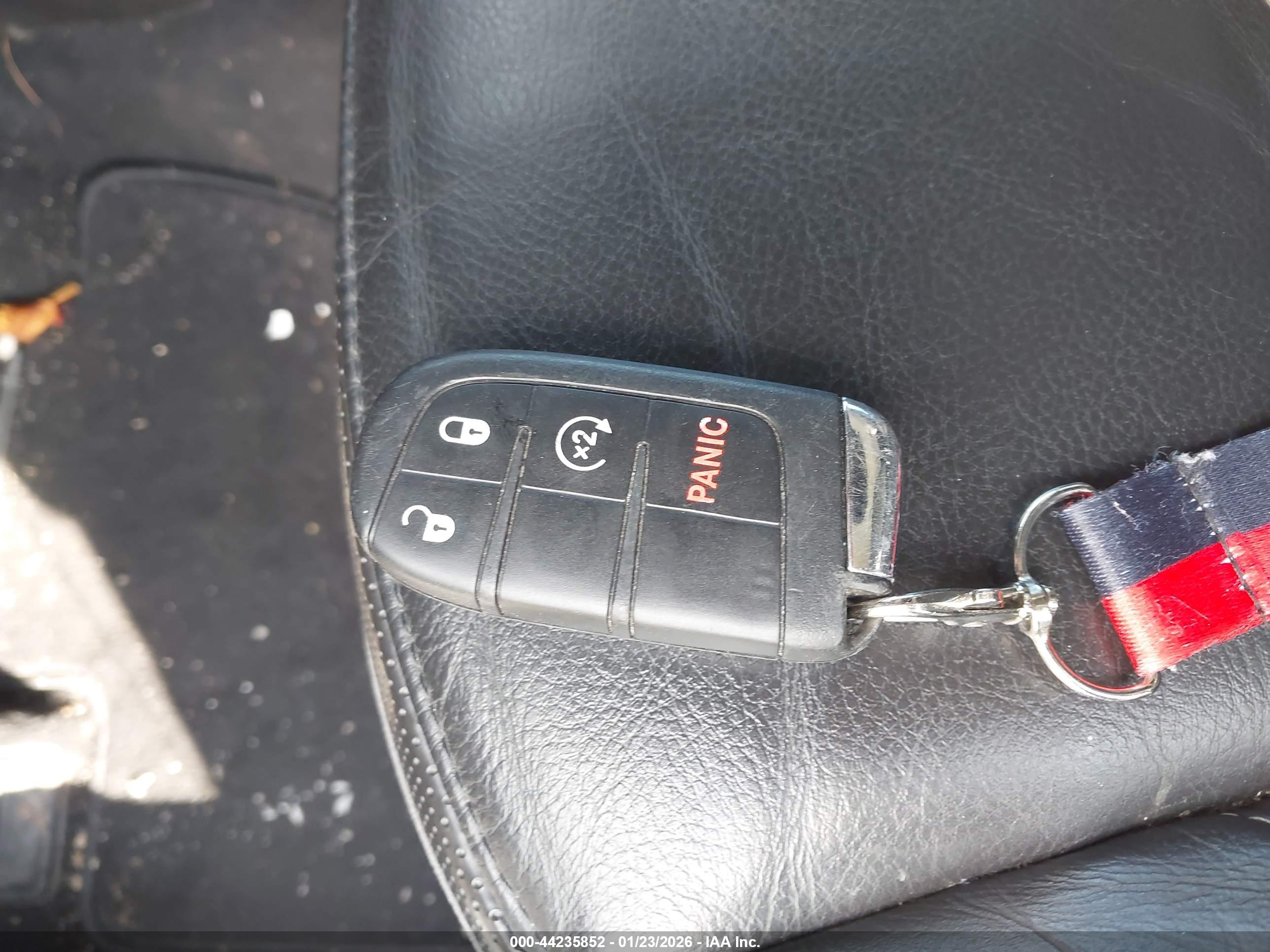 JEEP RENEGADE image 11