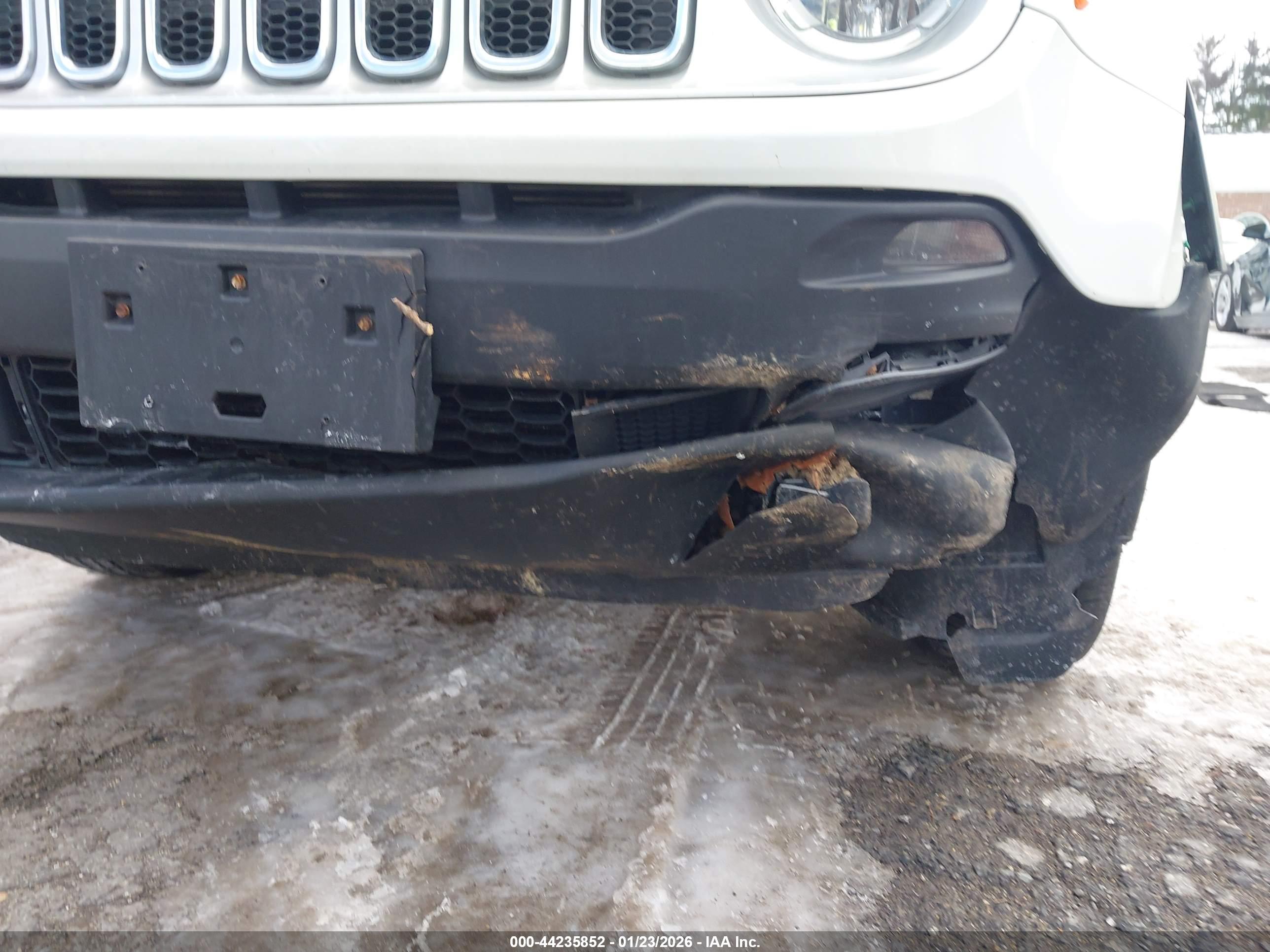 JEEP RENEGADE image 6