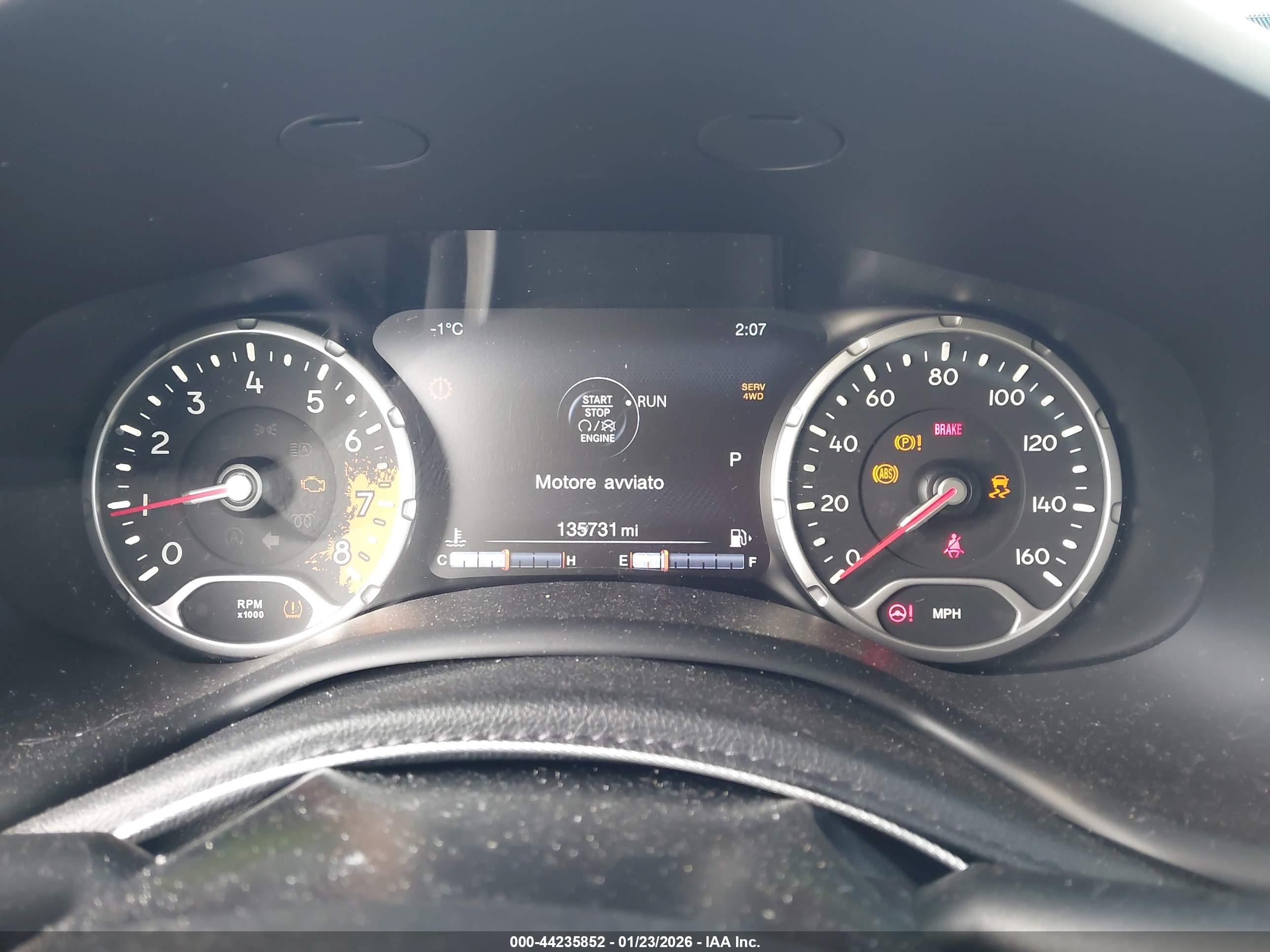 JEEP RENEGADE image 7