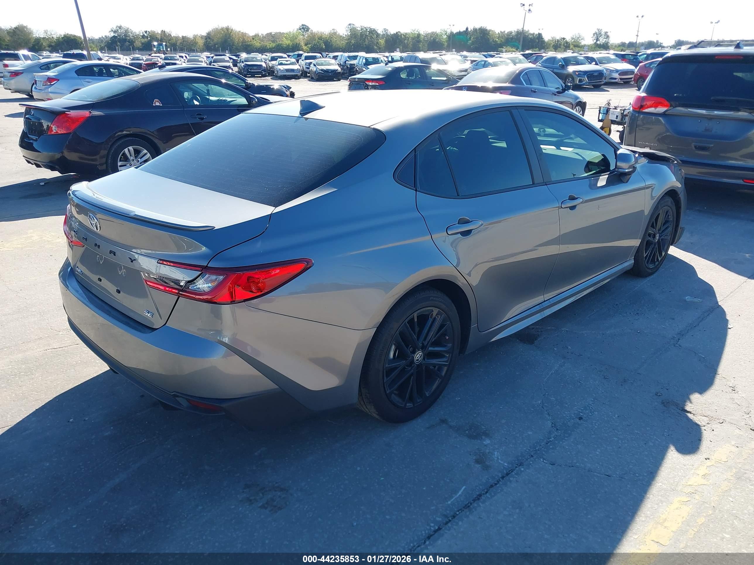 TOYOTA CAMRY image 4