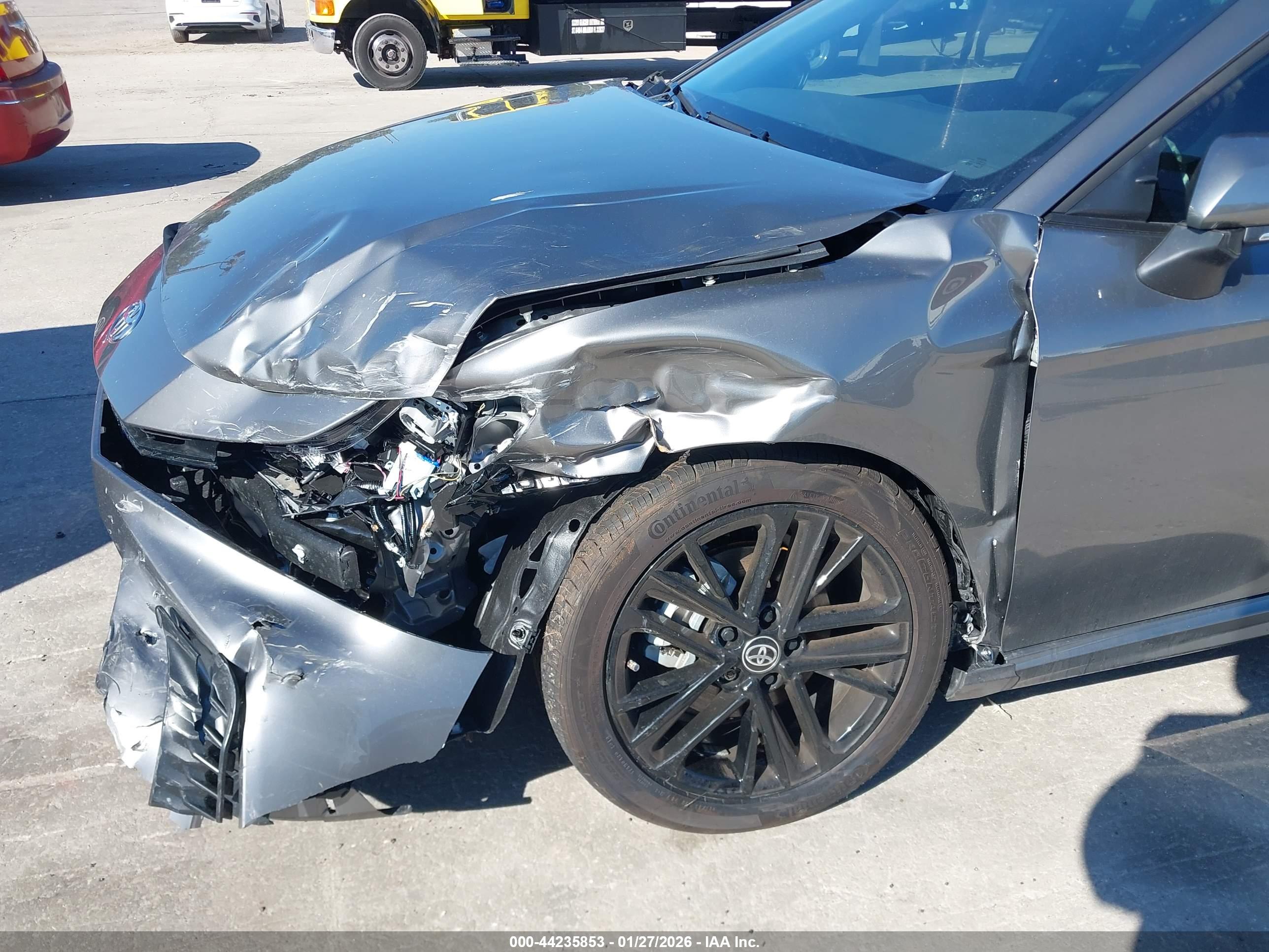 TOYOTA CAMRY image 6