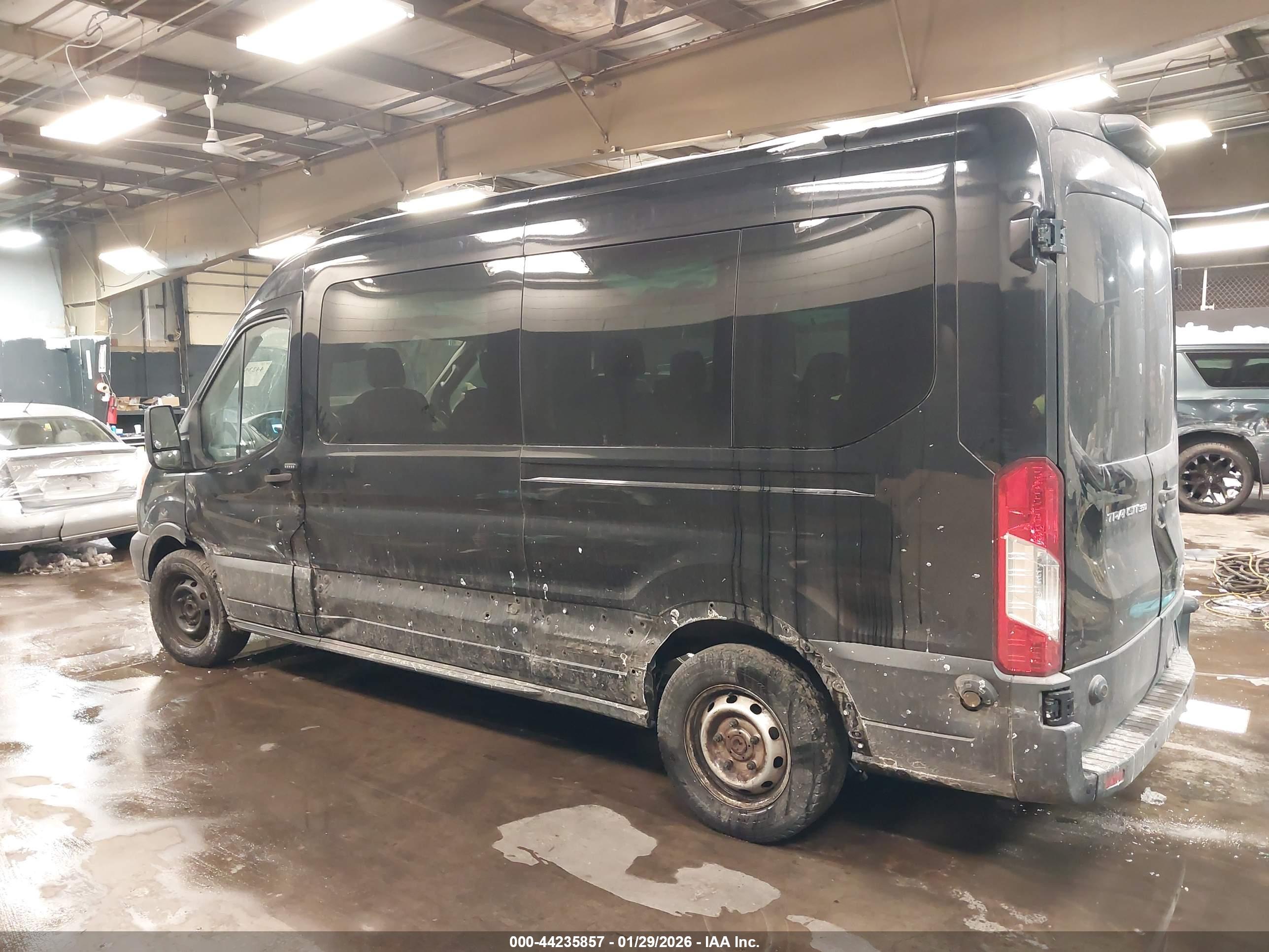 FORD TRANSIT-350 image 6