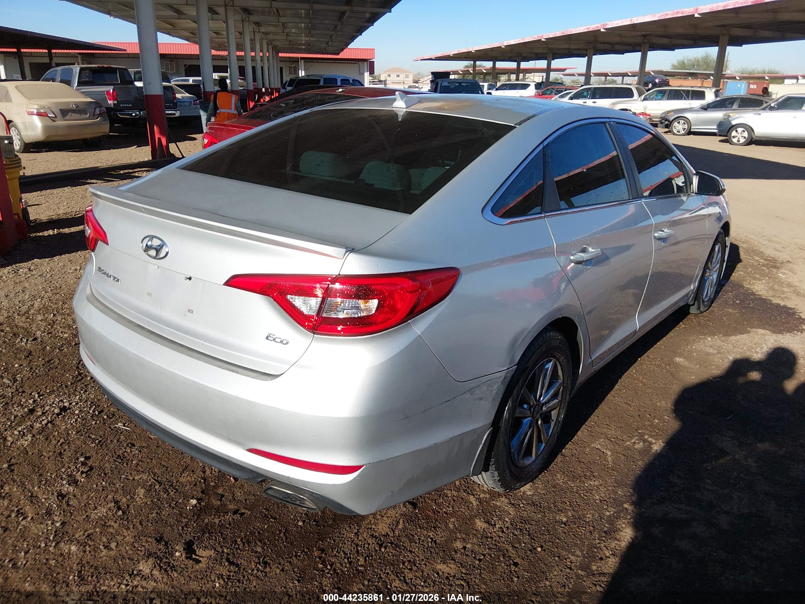 HYUNDAI SONATA image 4