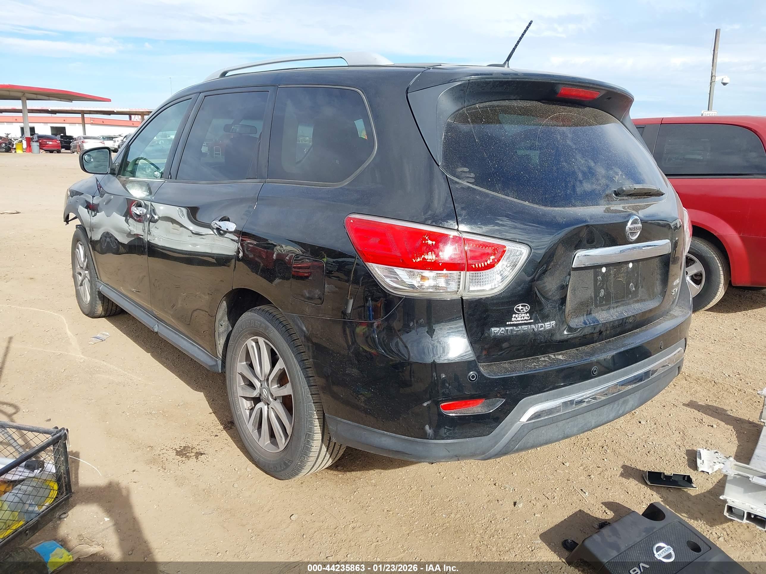 NISSAN PATHFINDER image 3