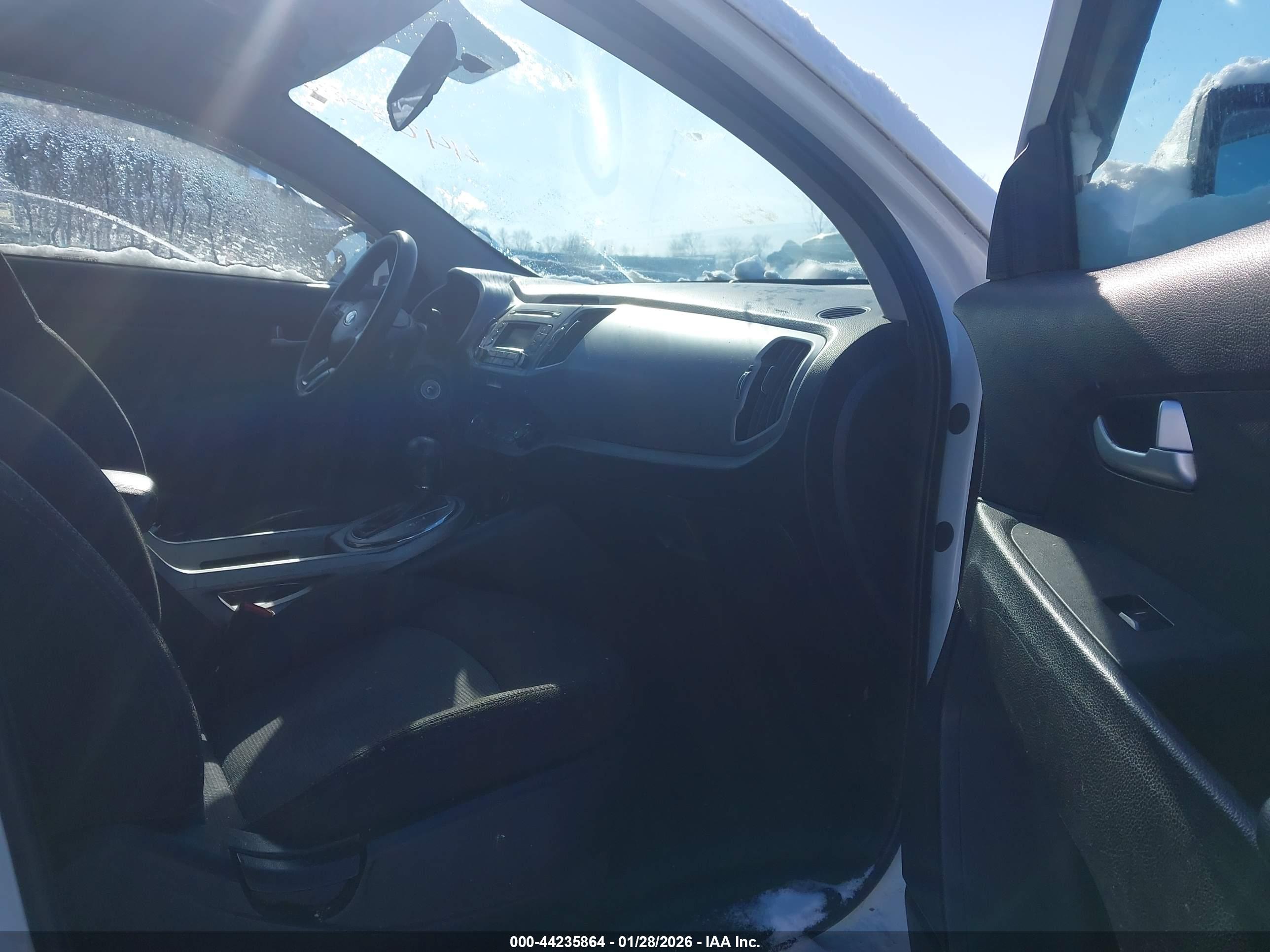 KIA SPORTAGE image 5