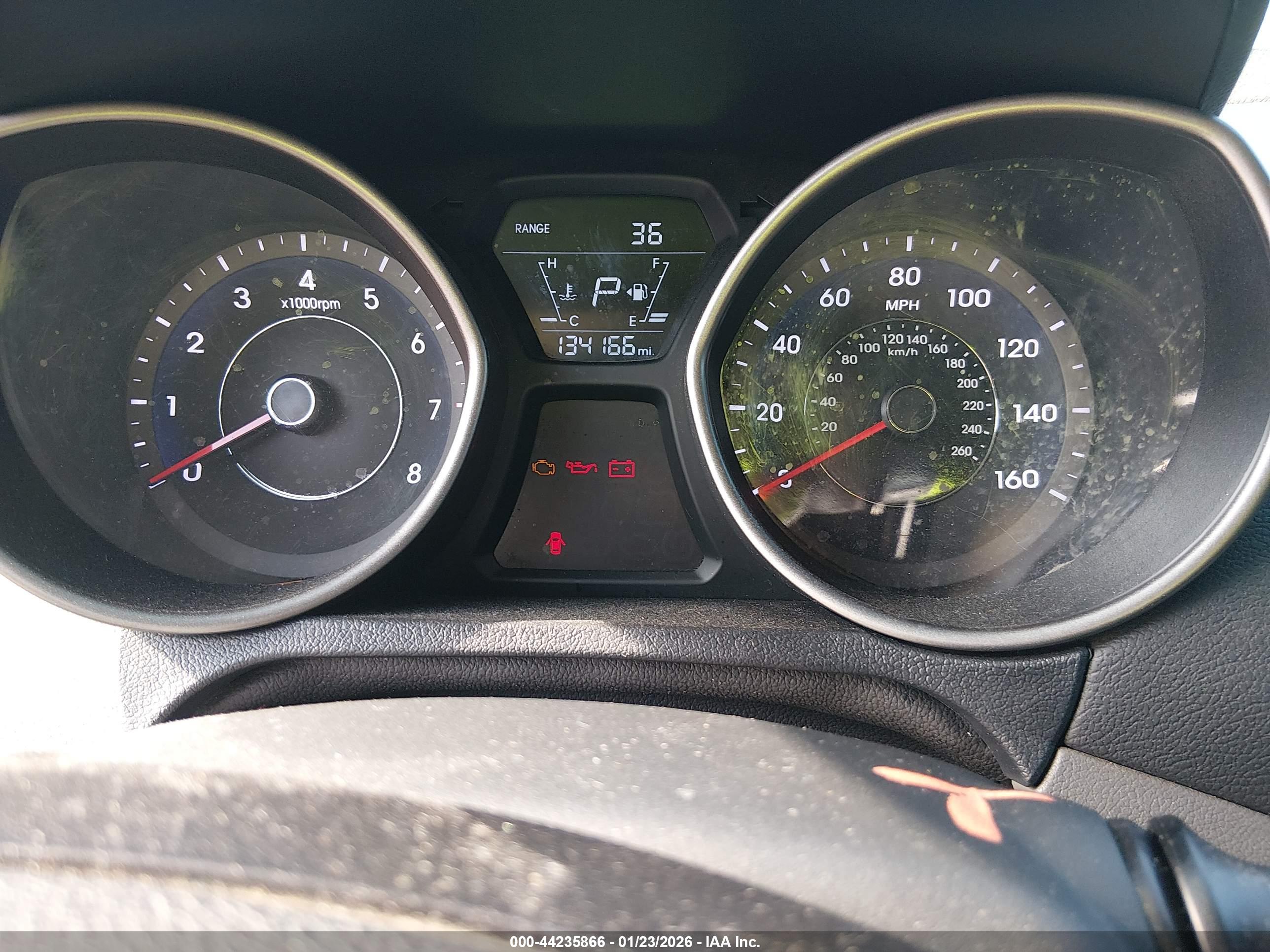 HYUNDAI ELANTRA image 7