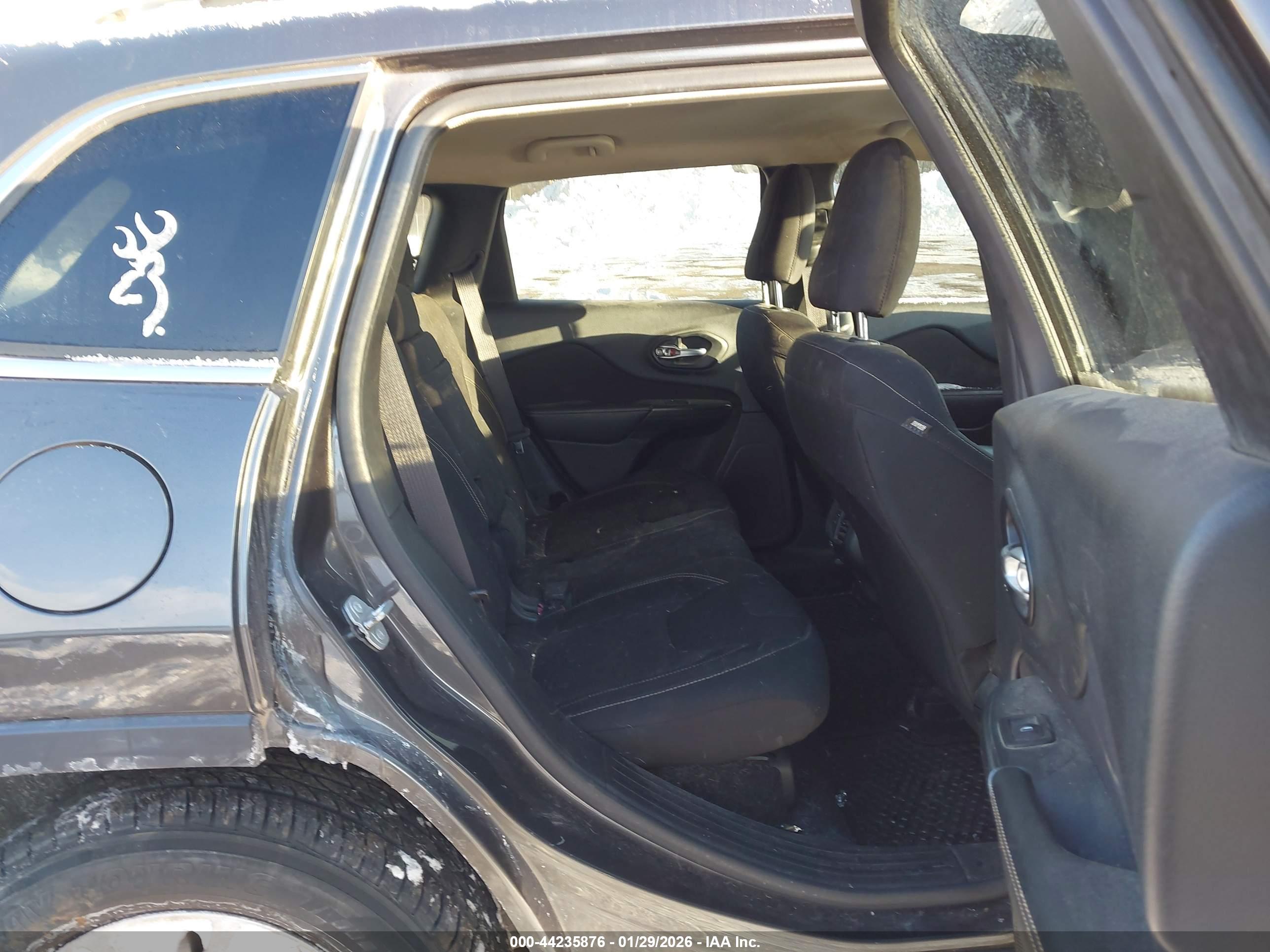 JEEP CHEROKEE image 8
