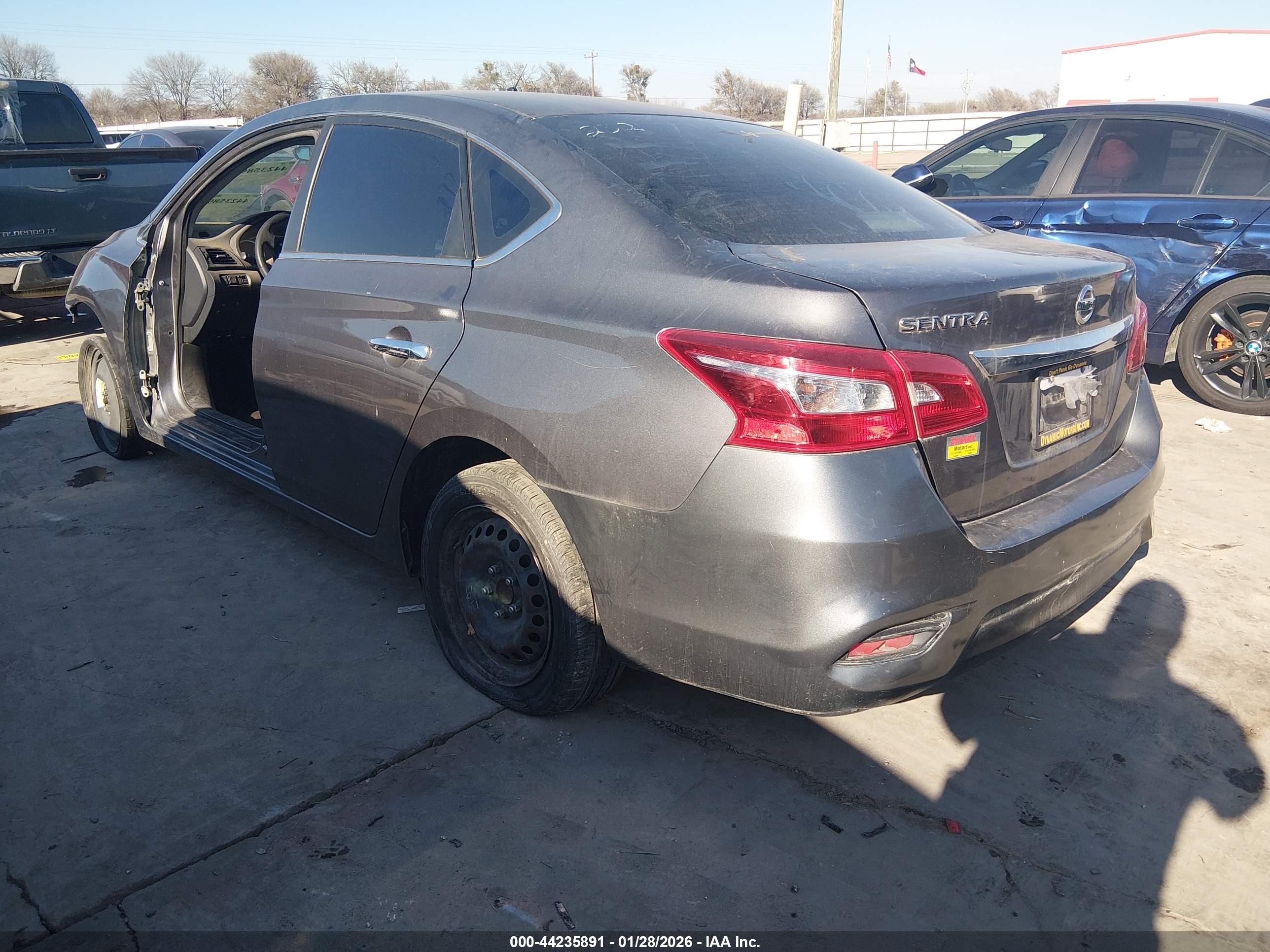 NISSAN SENTRA image 3