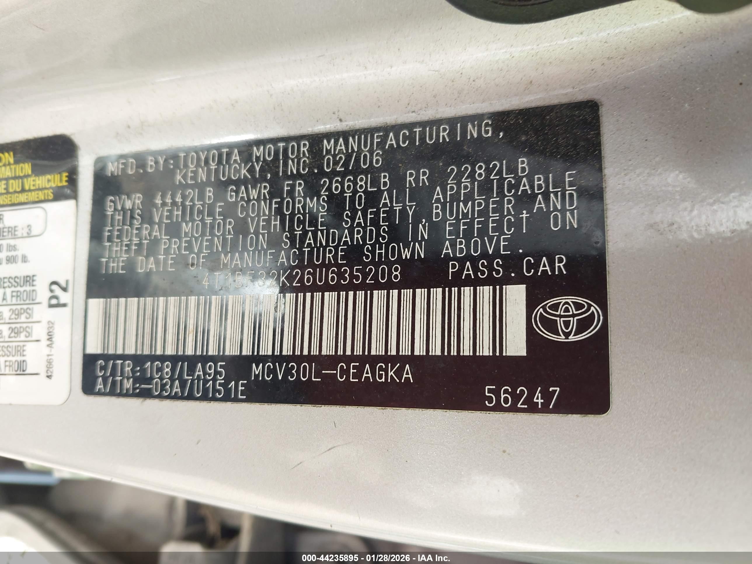 TOYOTA CAMRY image 9
