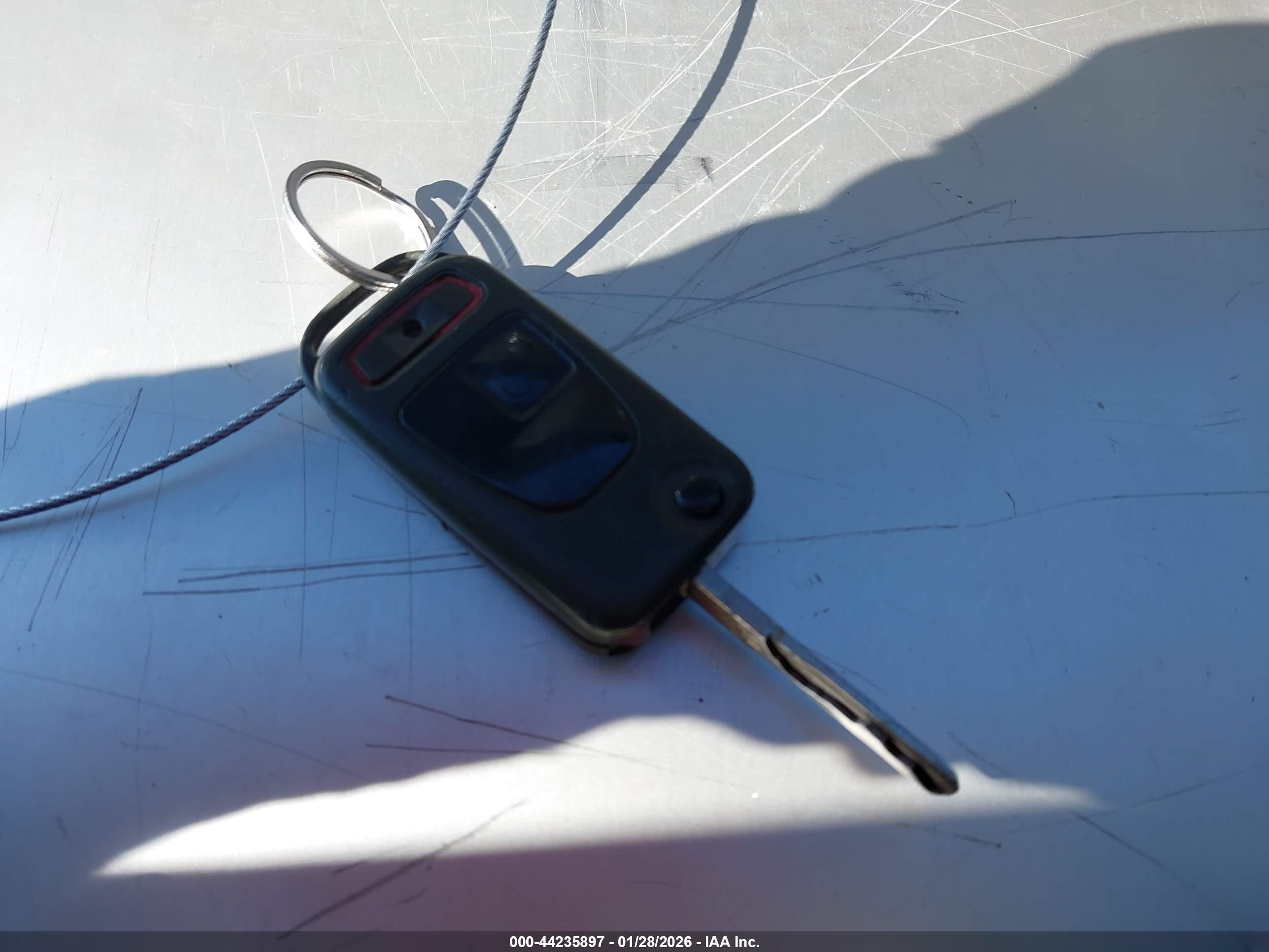 CHRYSLER CROSSFIRE image 11