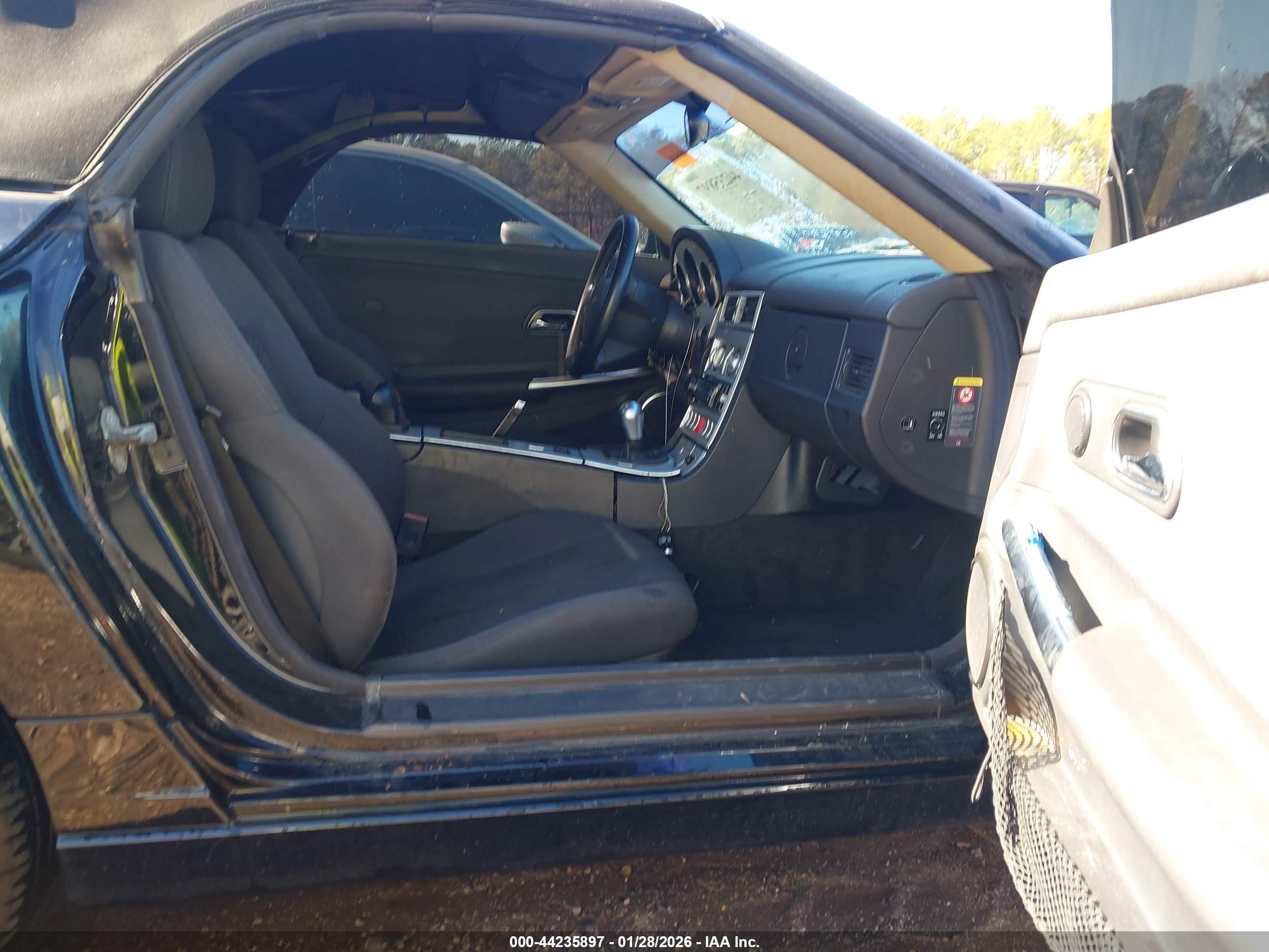 CHRYSLER CROSSFIRE image 5