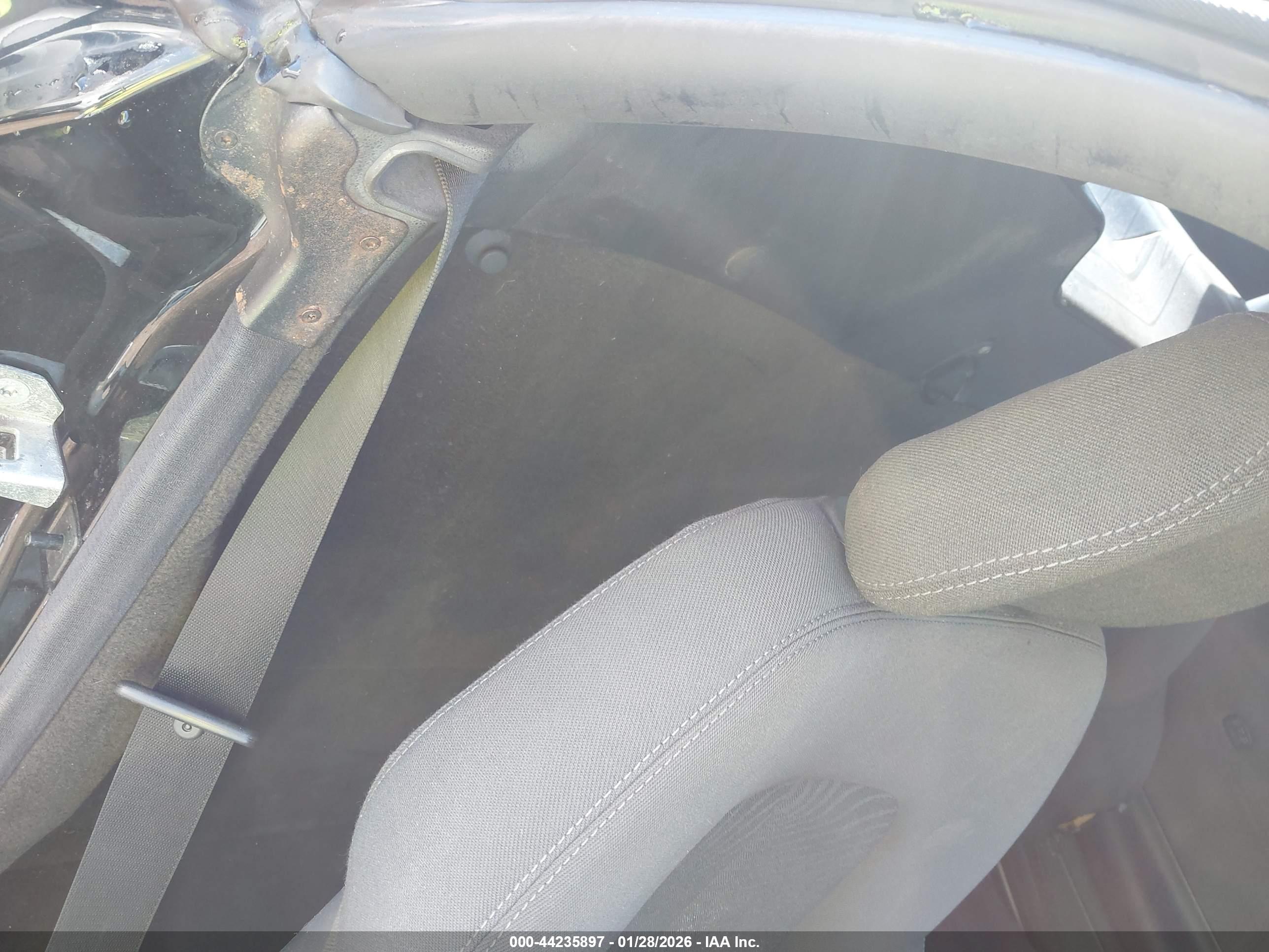 CHRYSLER CROSSFIRE image 8