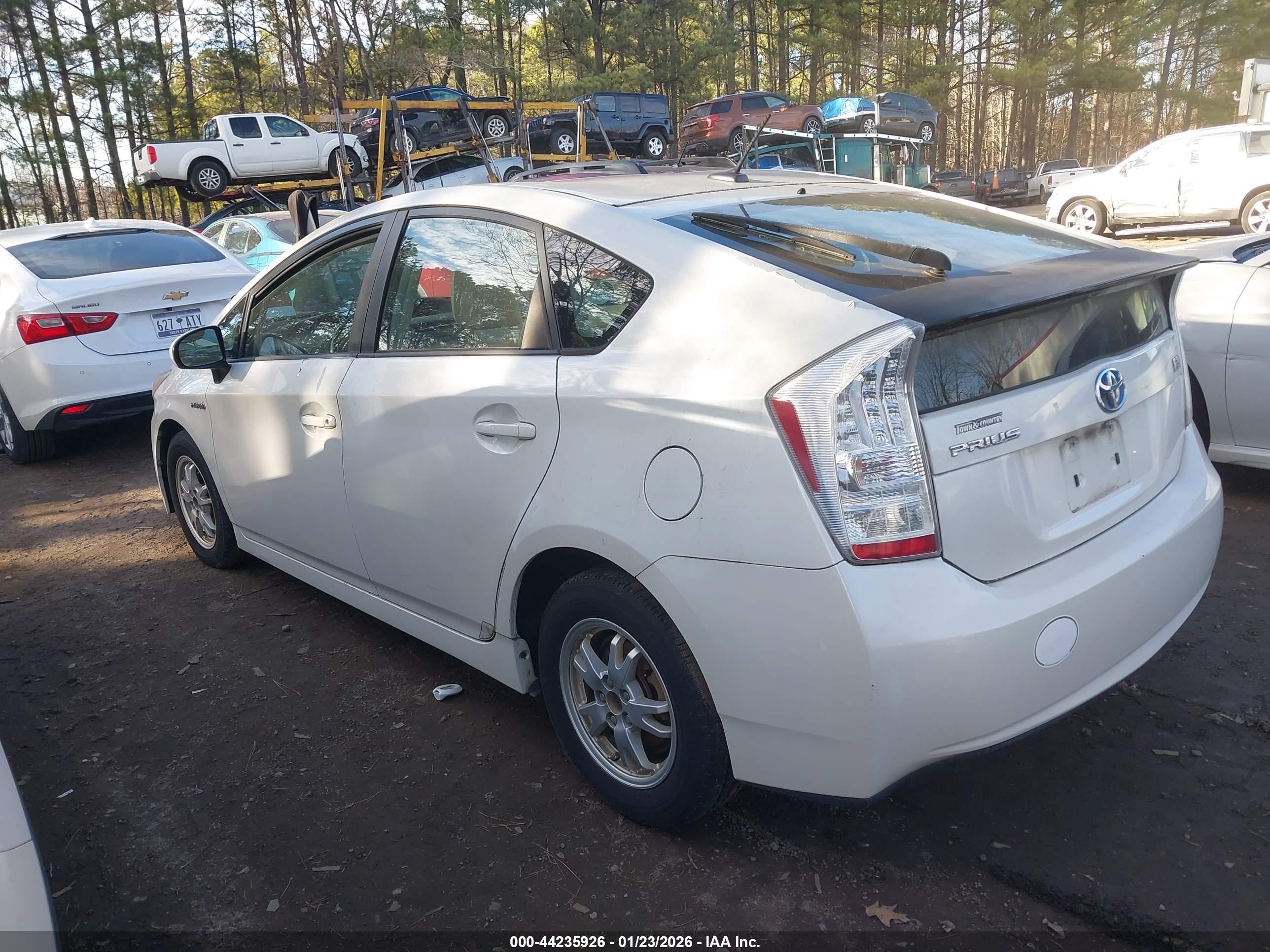 TOYOTA PRIUS image 3