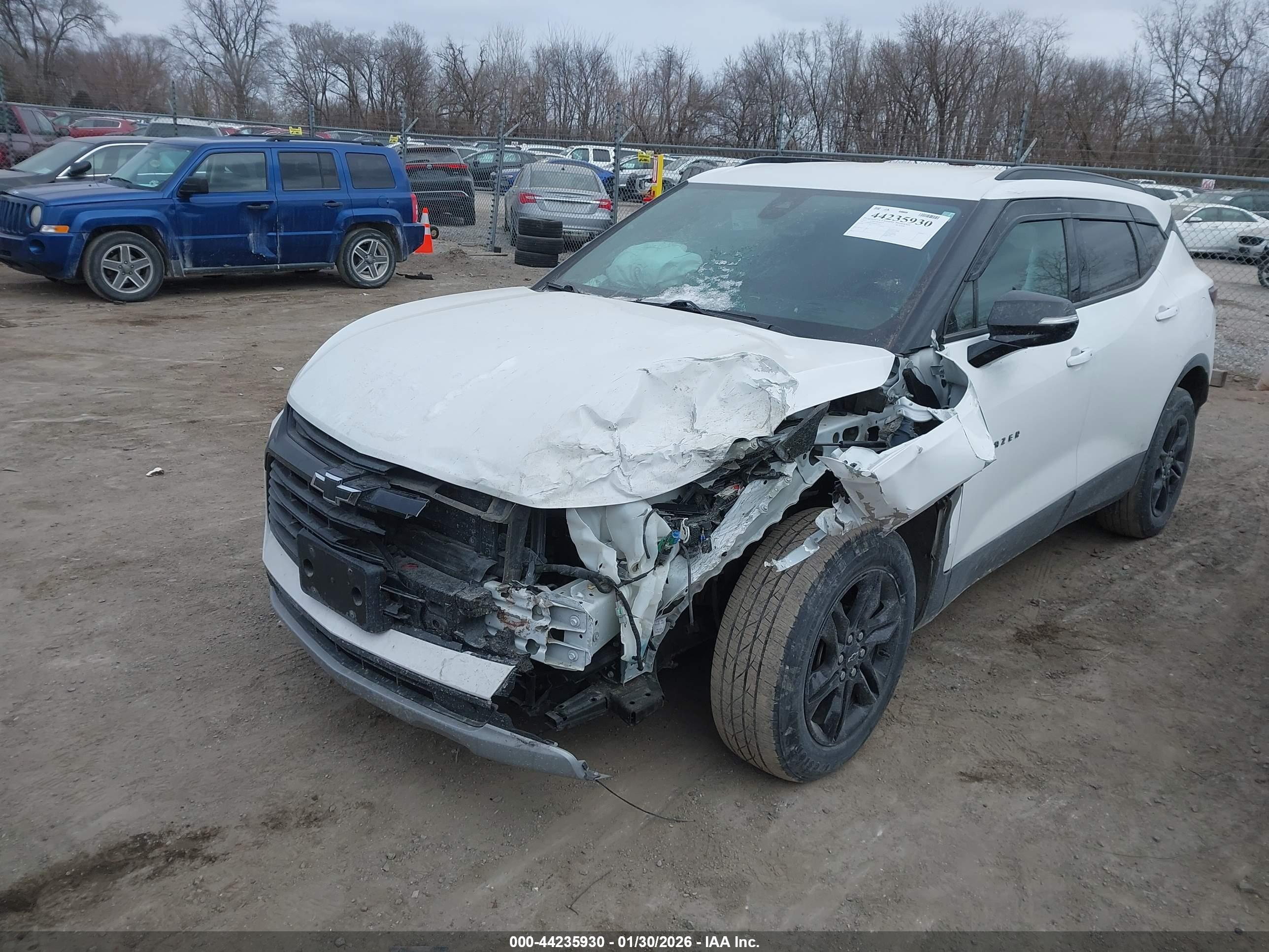 CHEVROLET BLAZER image 2