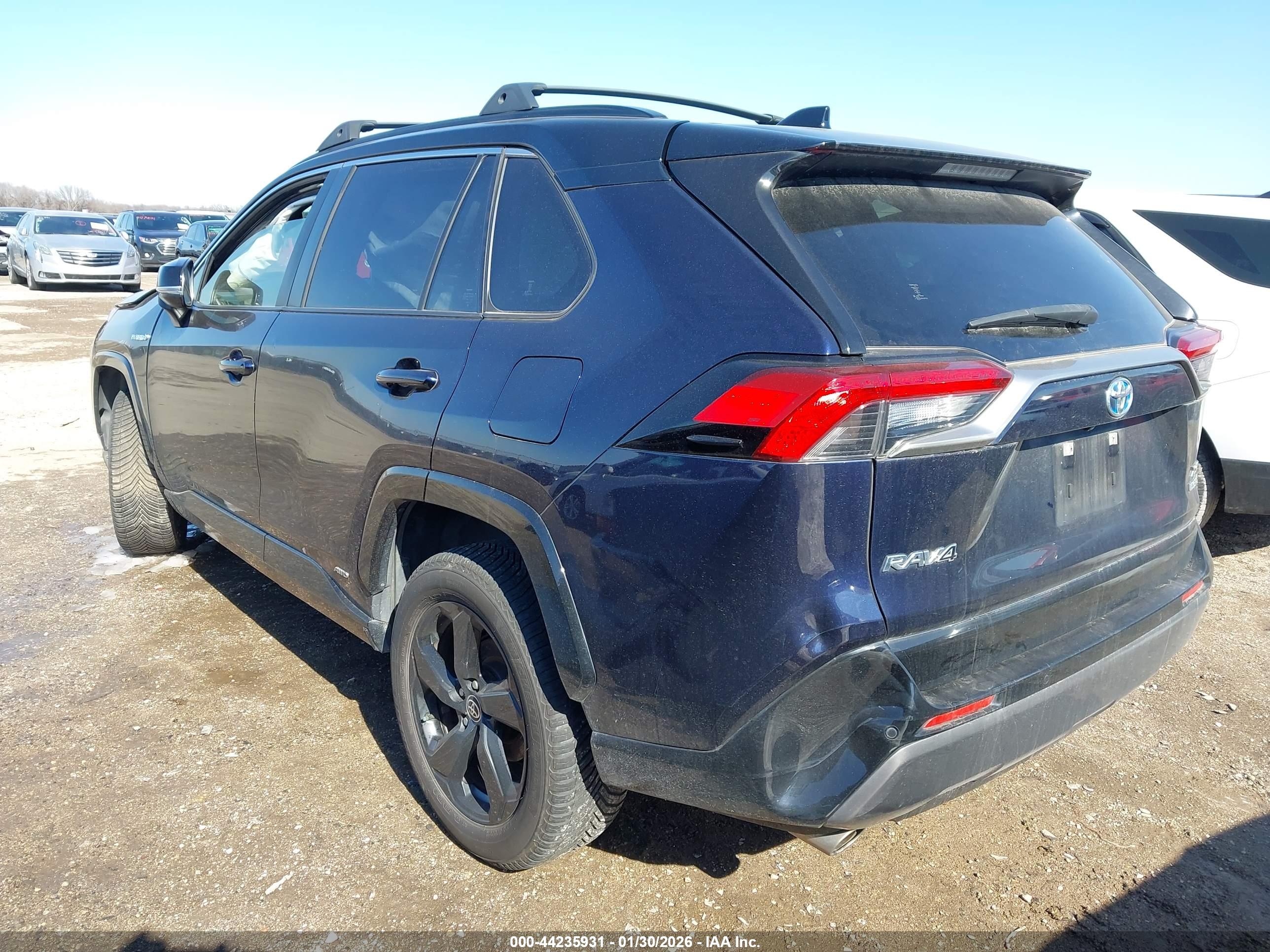 TOYOTA RAV4 image 3