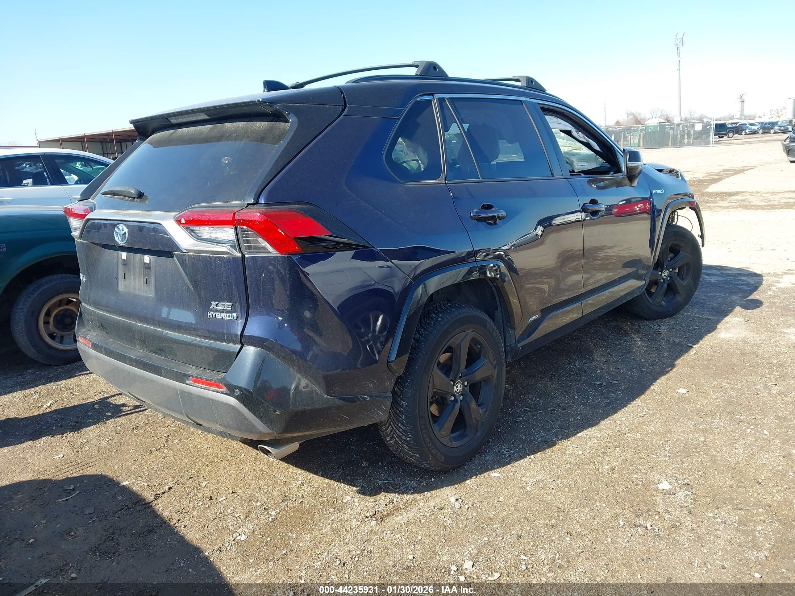 TOYOTA RAV4 image 4