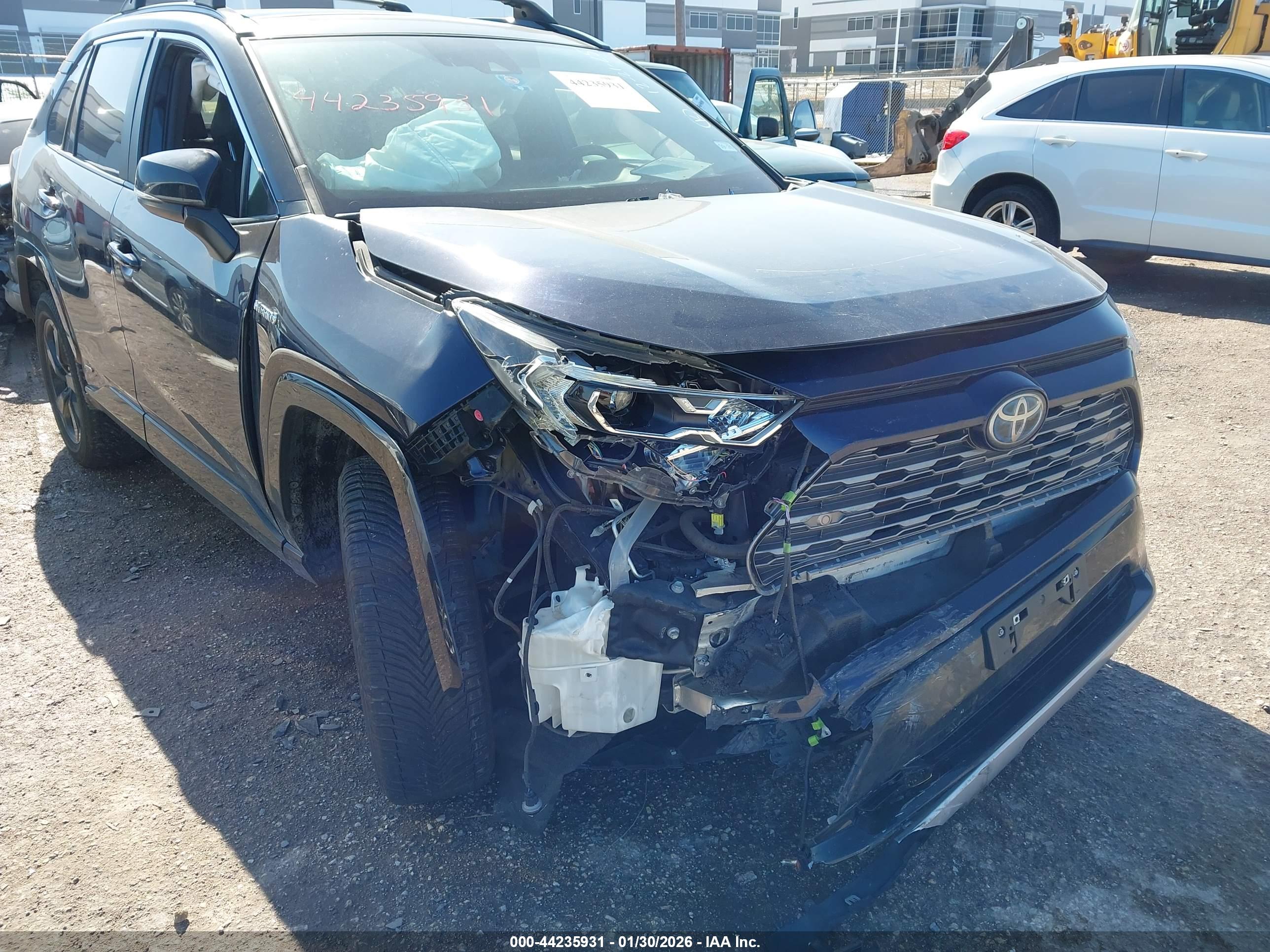 TOYOTA RAV4 image 6