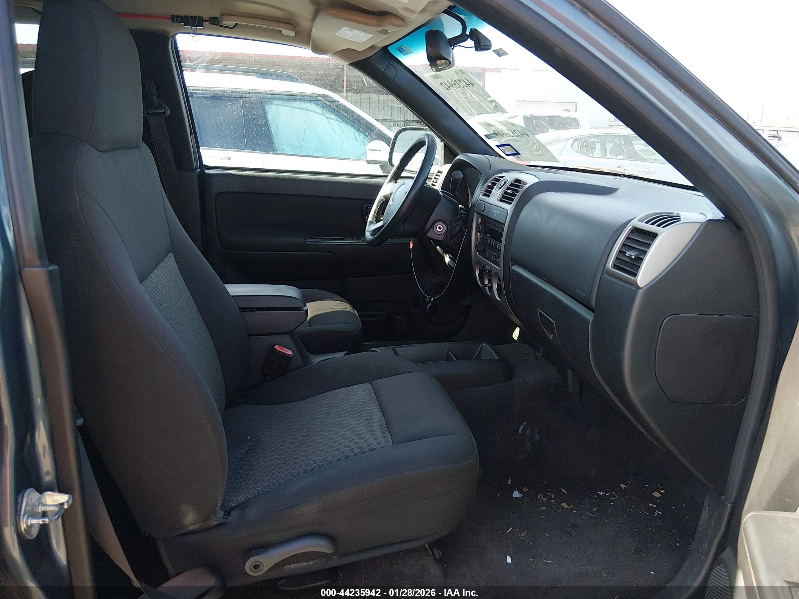 CHEVROLET COLORADO image 5