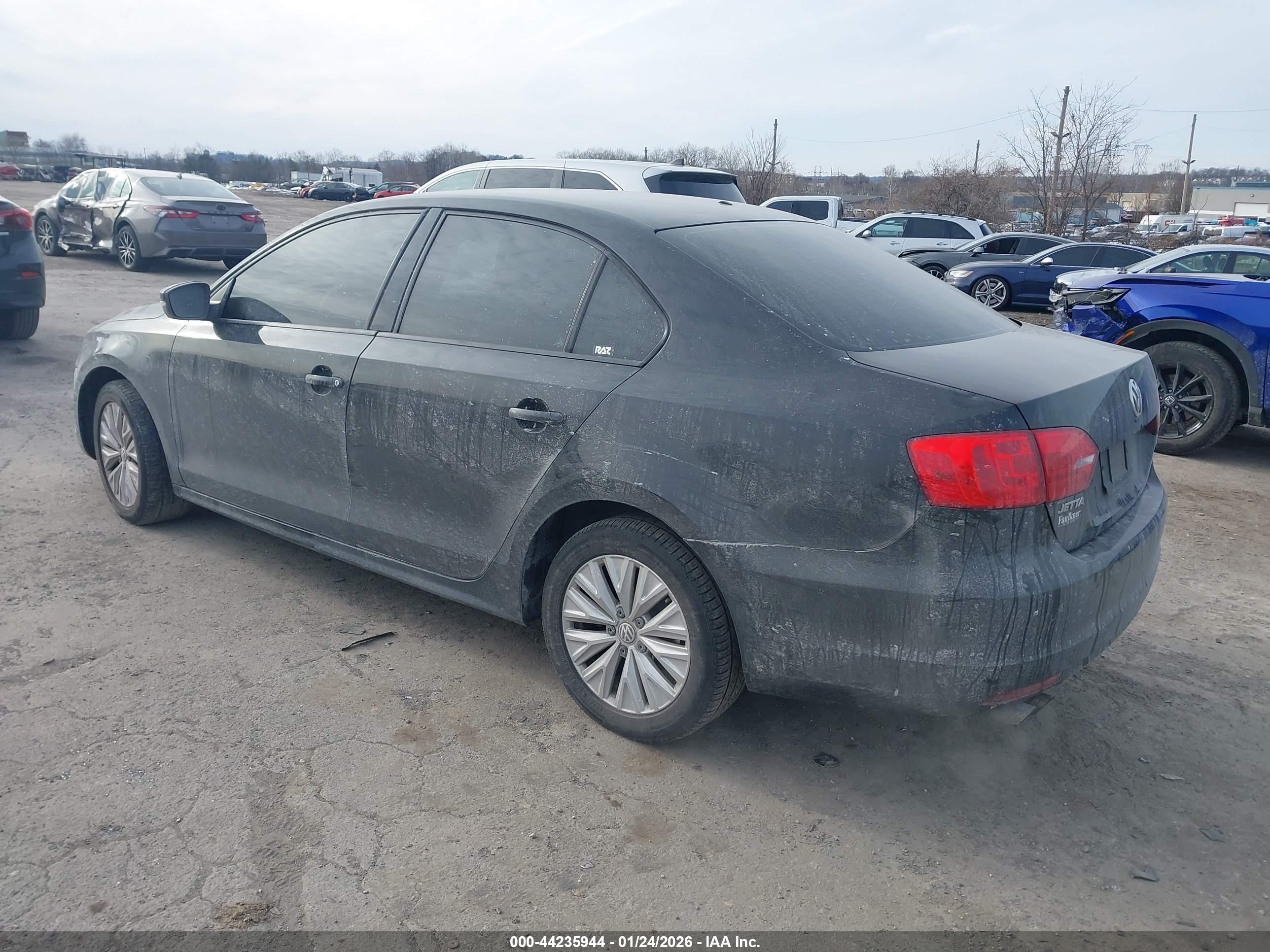 VOLKSWAGEN JETTA image 3