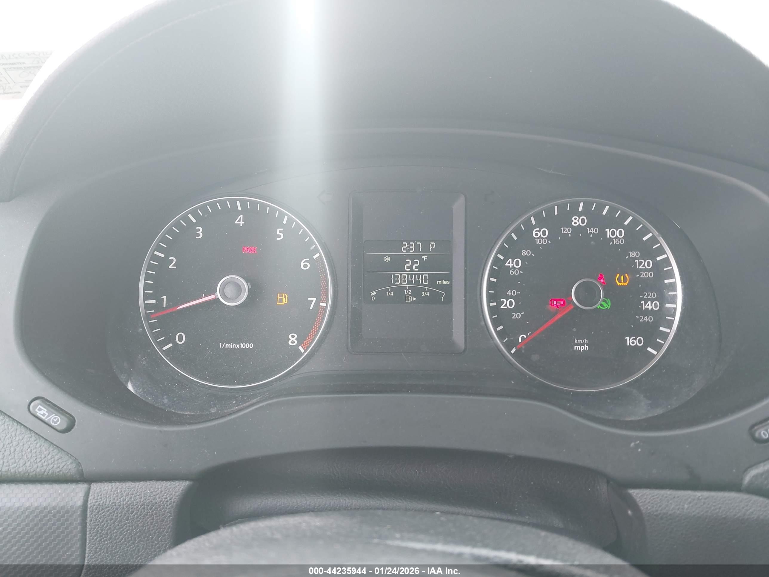 VOLKSWAGEN JETTA image 7