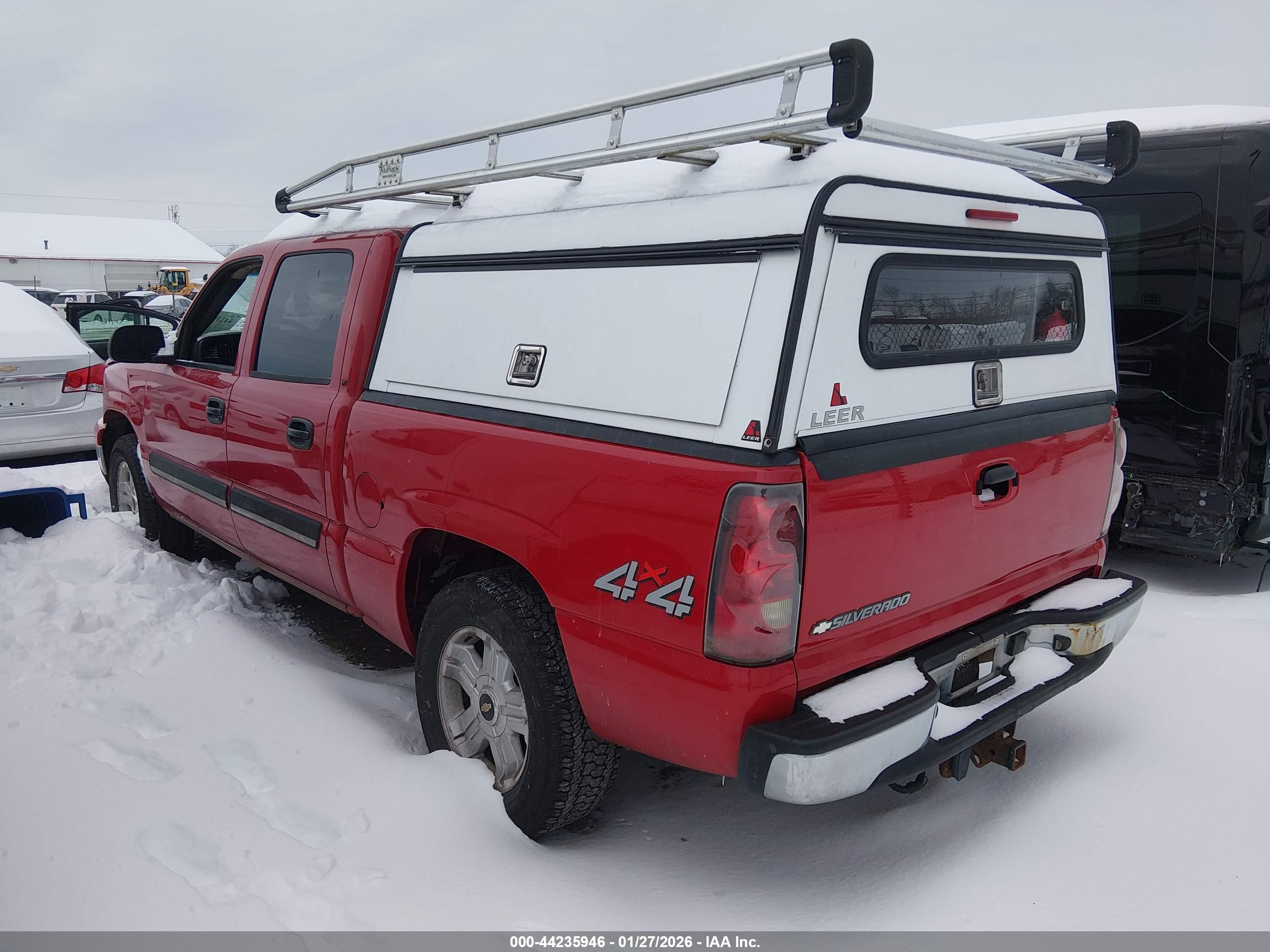 CHEVROLET SILVERADO image 3