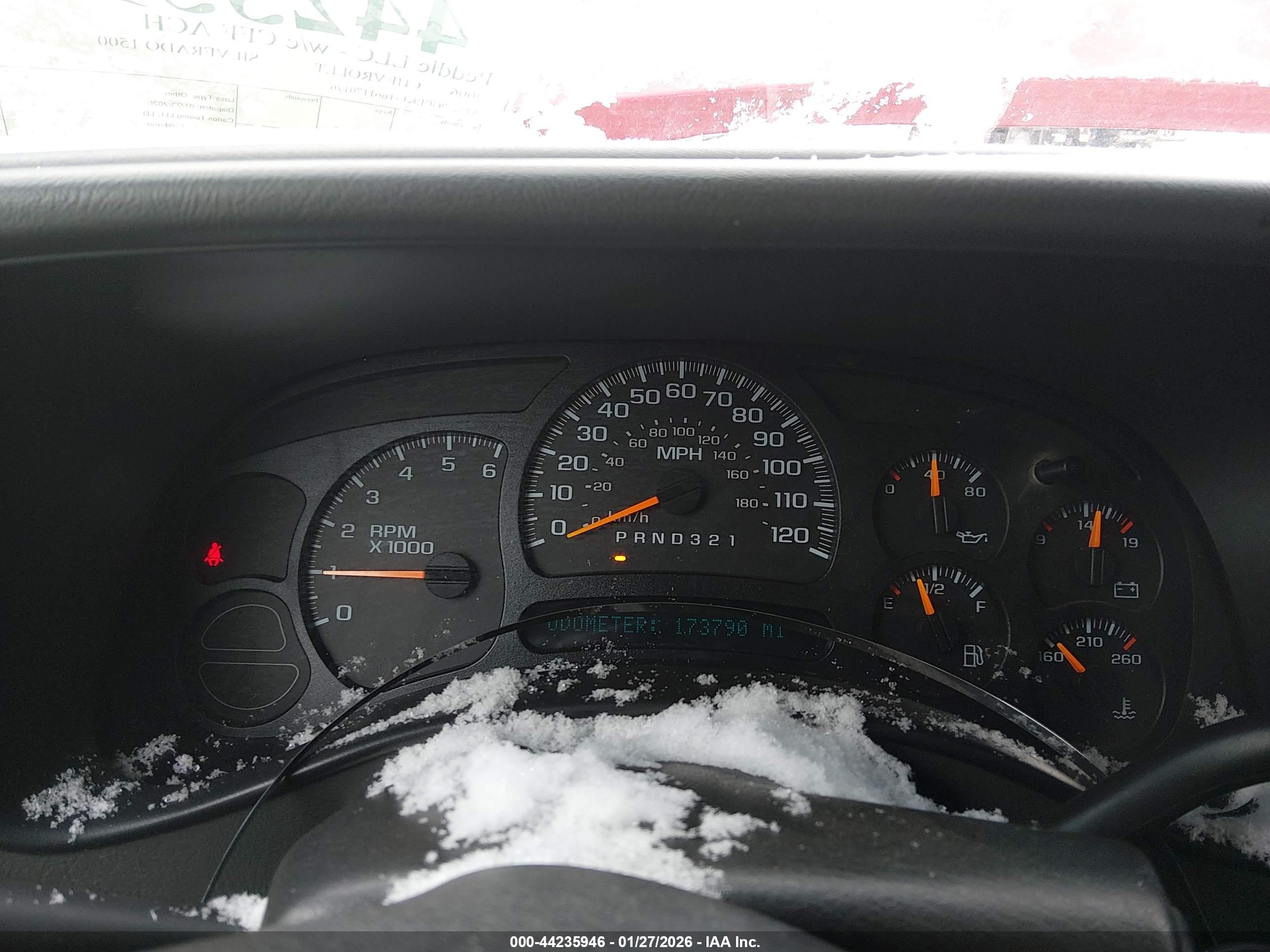 CHEVROLET SILVERADO image 7