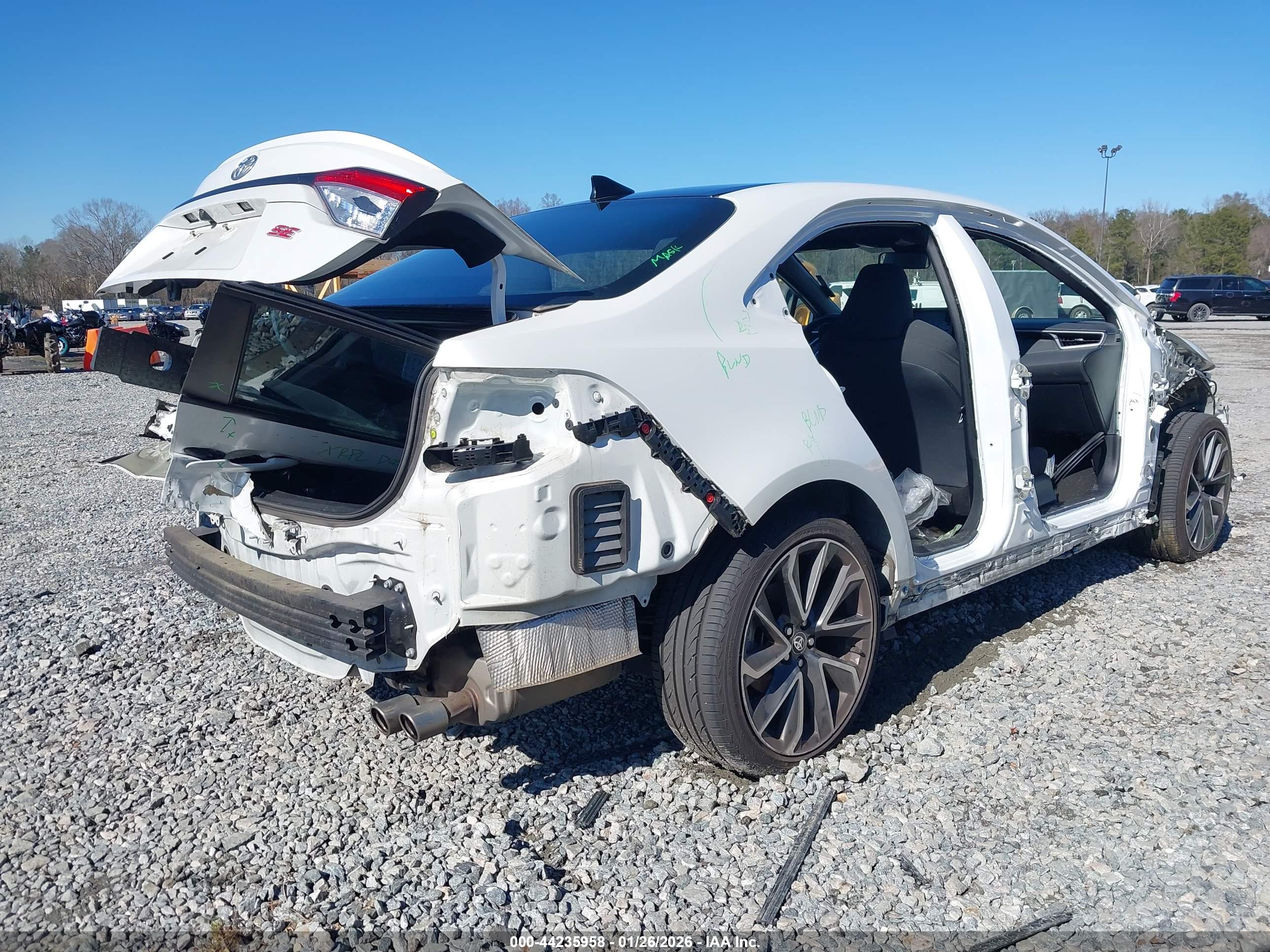TOYOTA COROLLA image 4