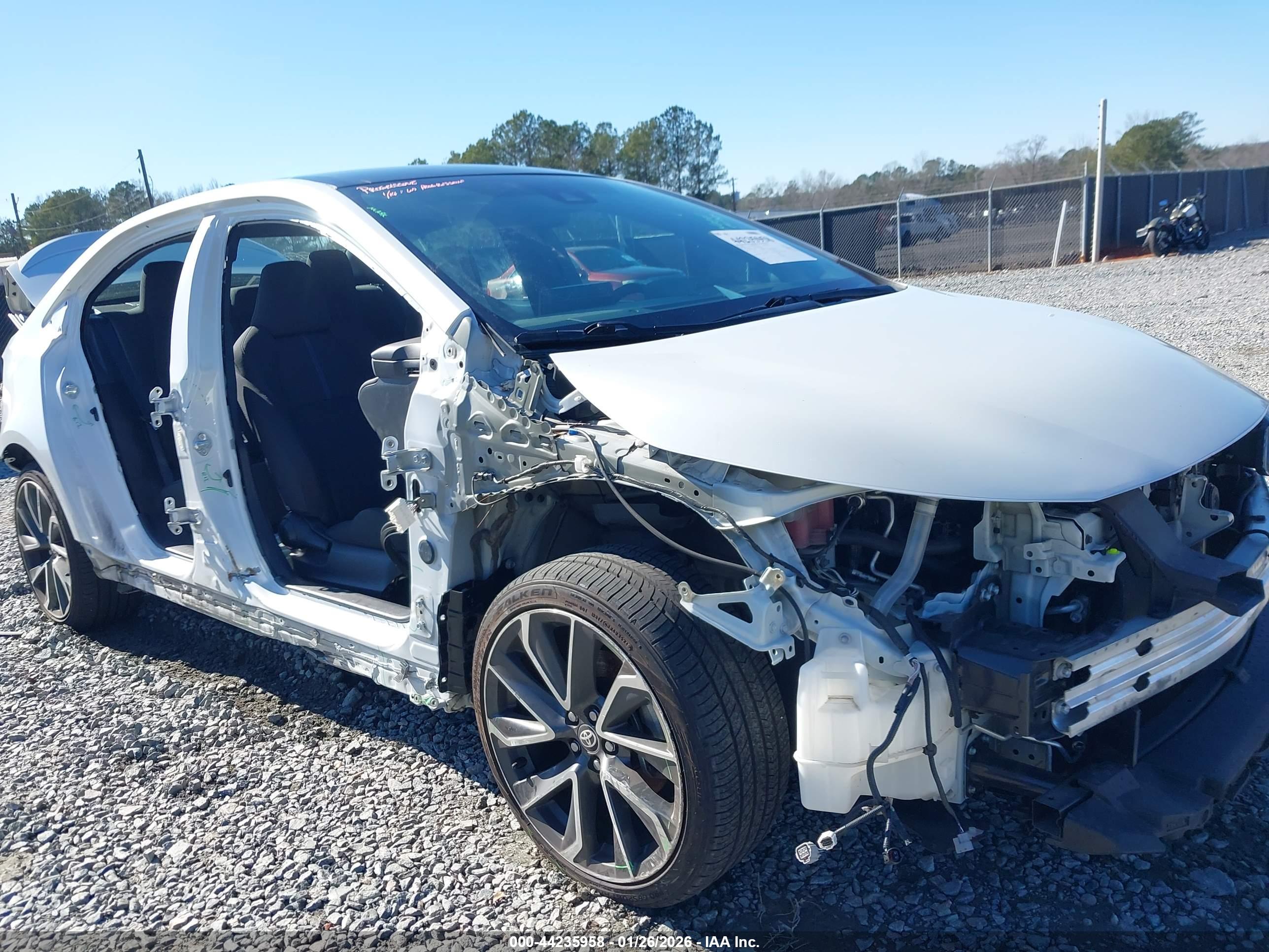 TOYOTA COROLLA image 6