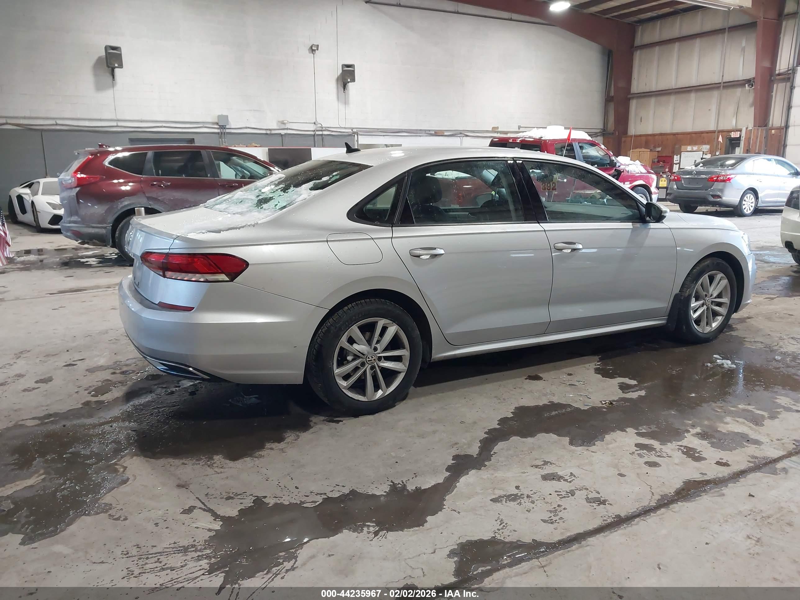 VOLKSWAGEN PASSAT image 4