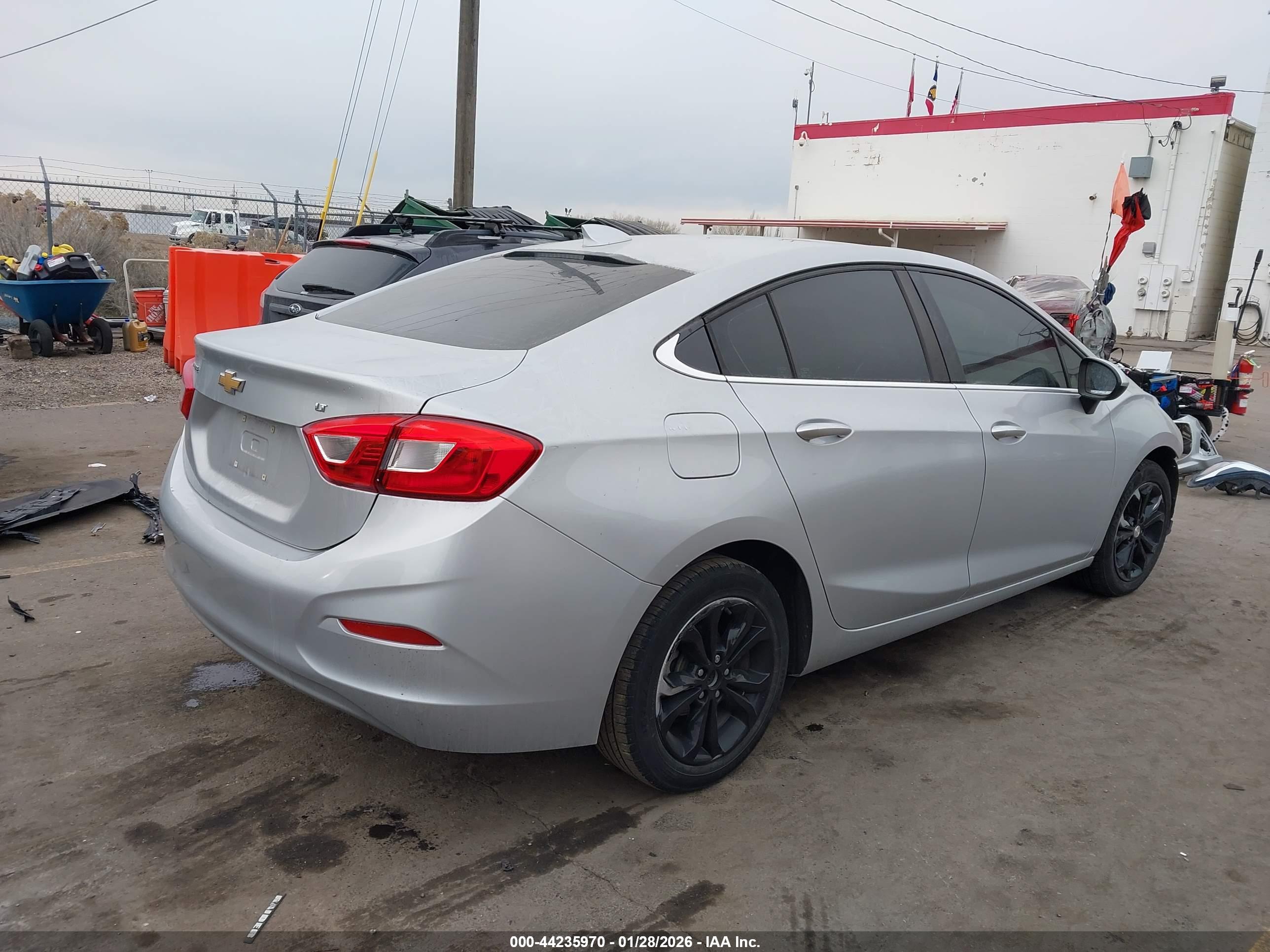 CHEVROLET CRUZE image 4