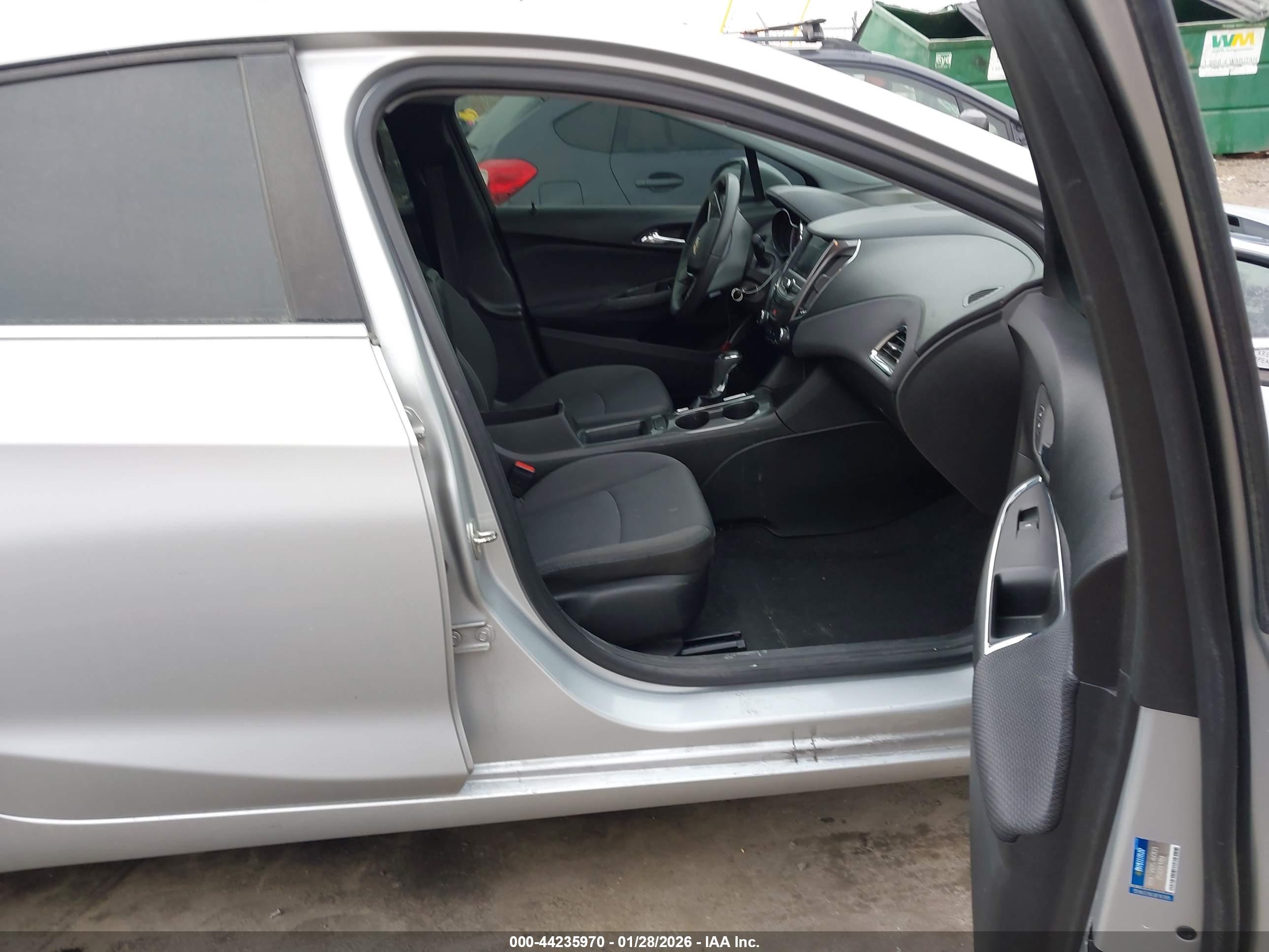 CHEVROLET CRUZE image 5