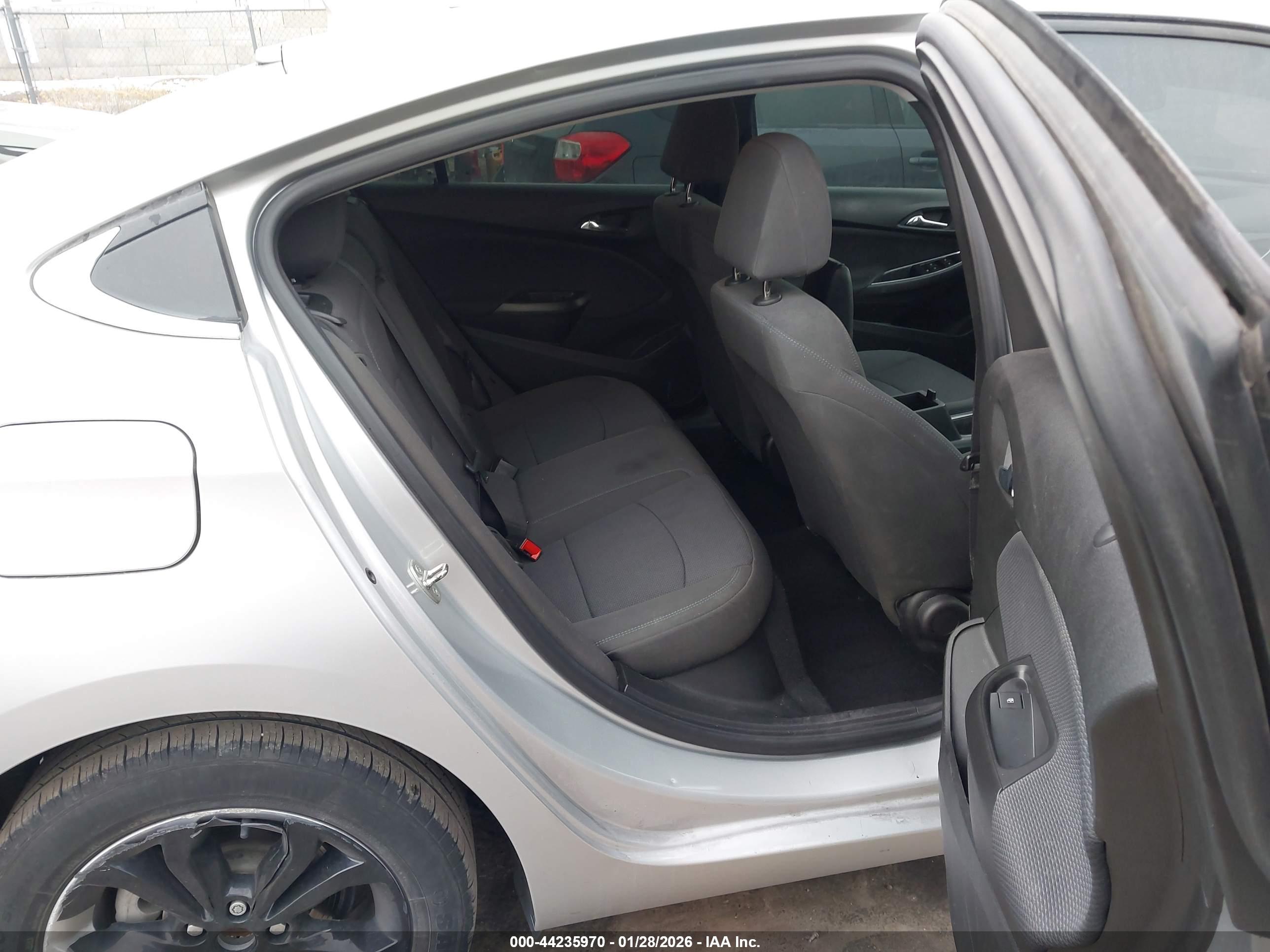CHEVROLET CRUZE image 8