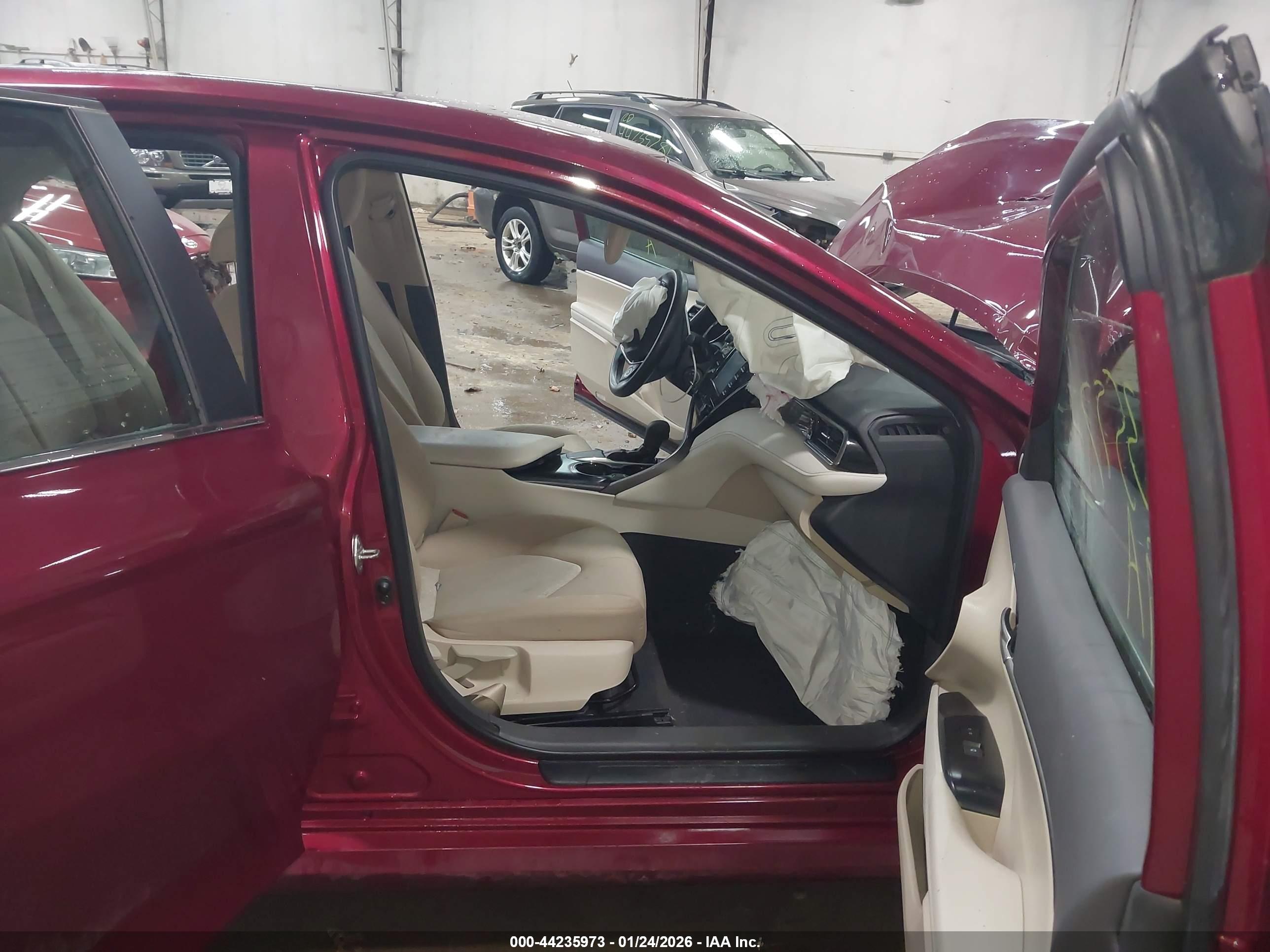 TOYOTA CAMRY image 5