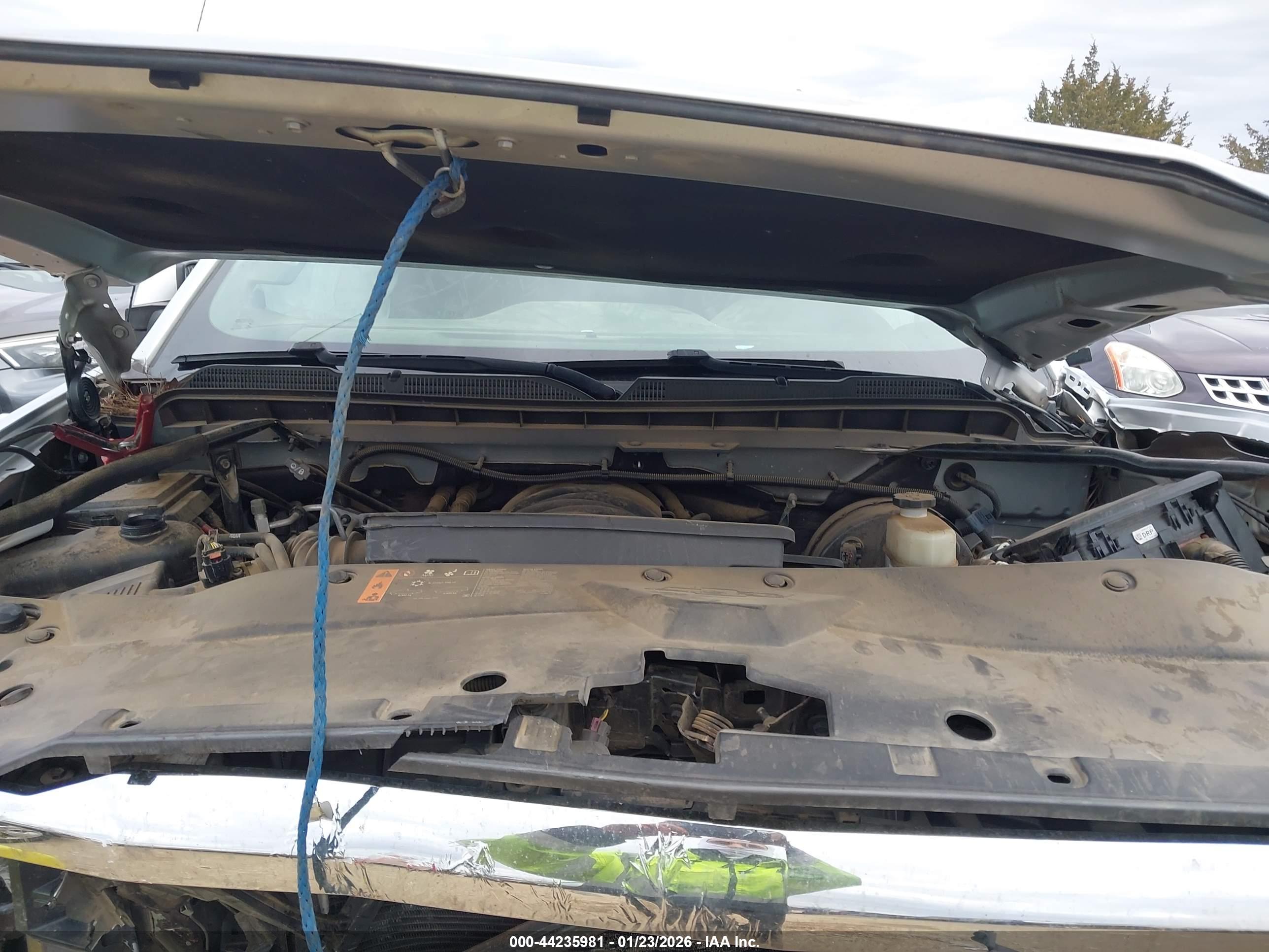 CHEVROLET SILVERADO image 10