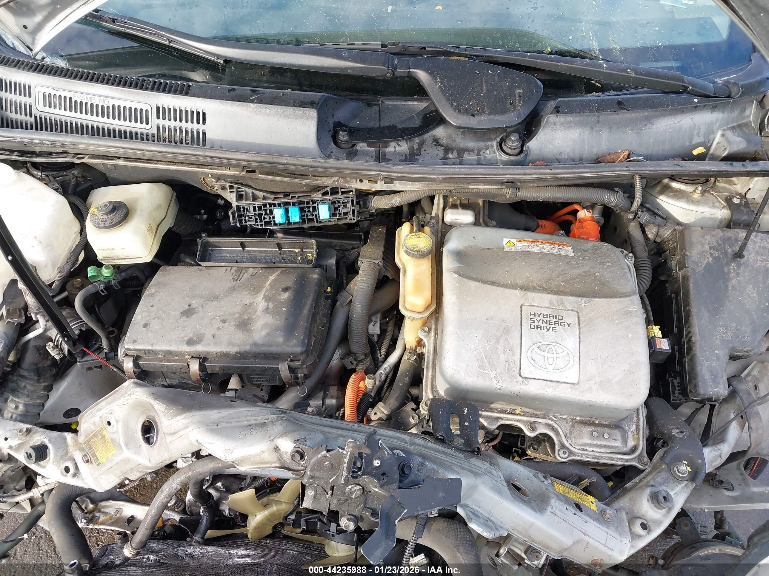 TOYOTA PRIUS image 10