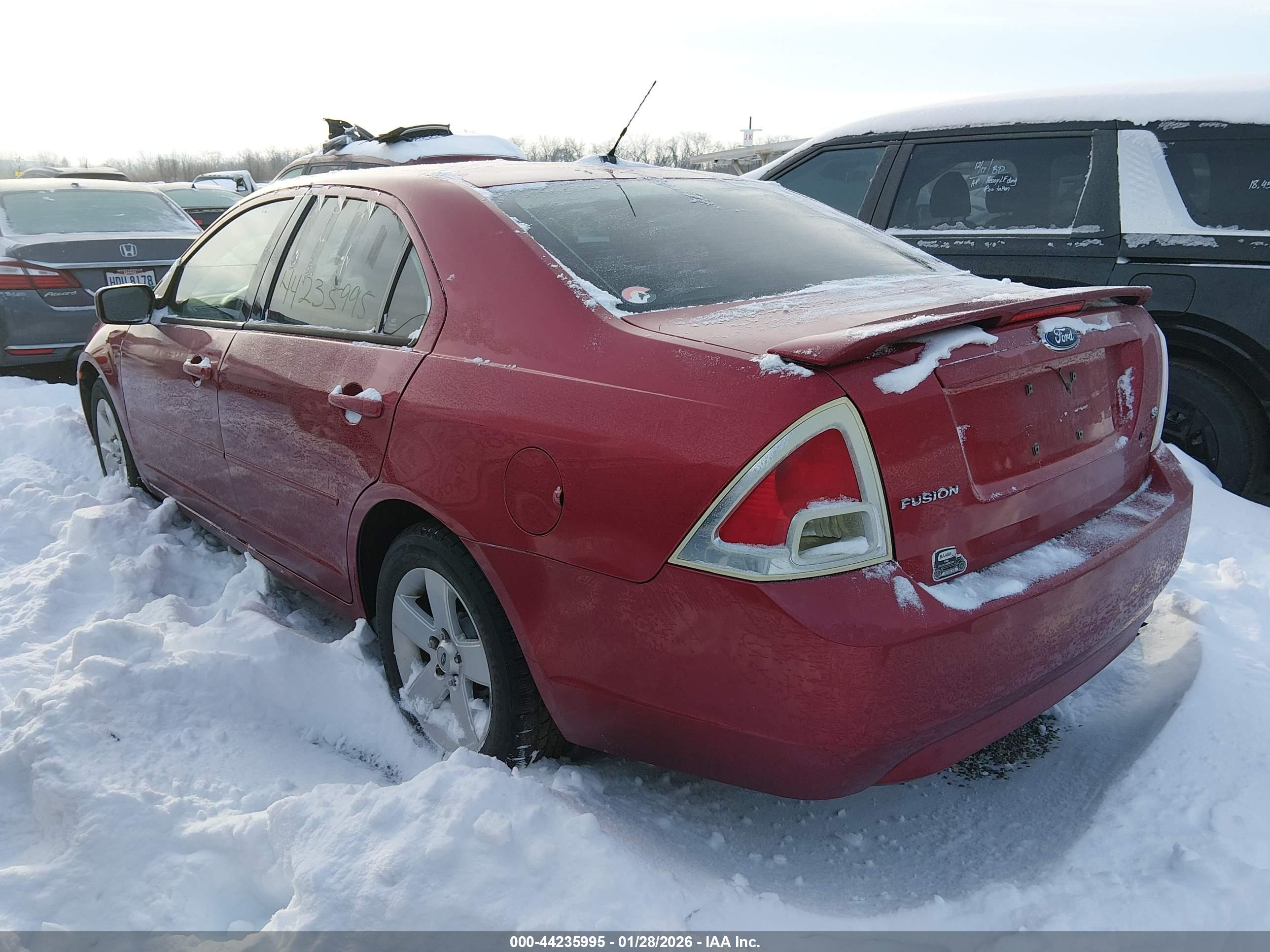 FORD FUSION image 3