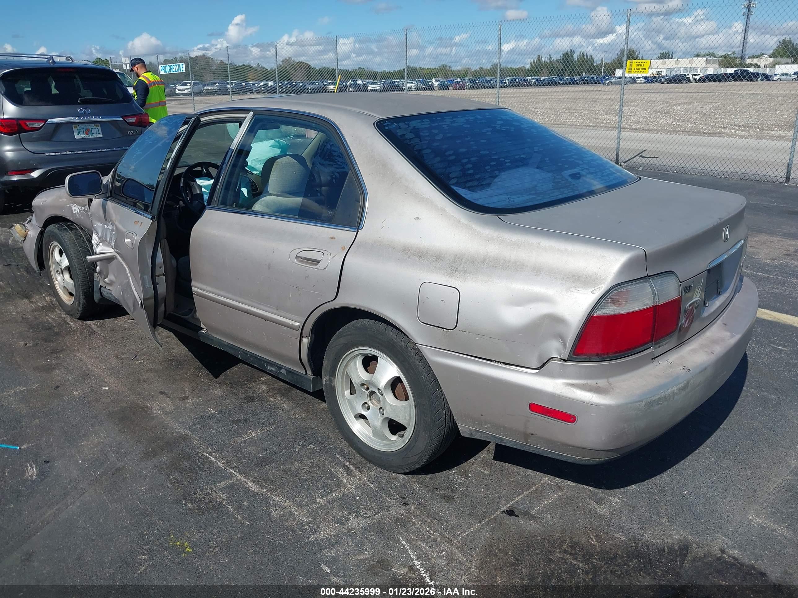 HONDA ACCORD image 3